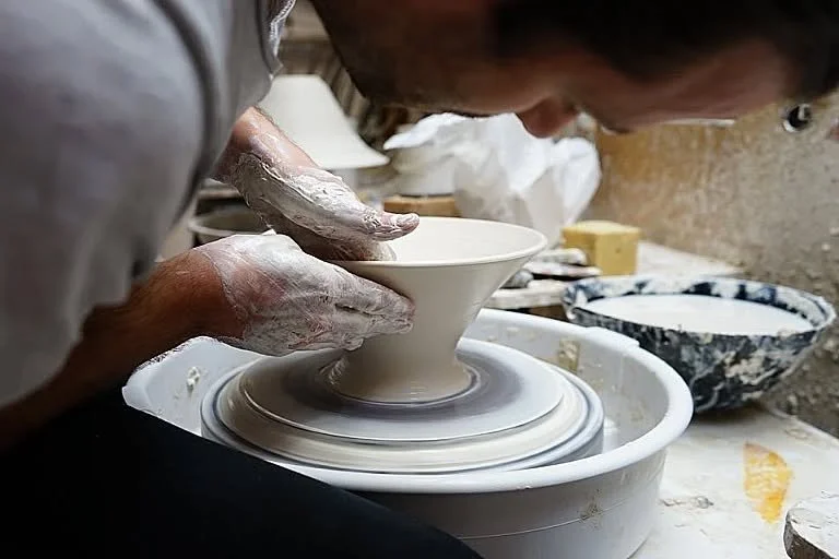 Studio calendar update: Oct-Dec

I'm pretty amazed with our progress of students at the studio and looking forward to our November/December season. With new and seasoned students slinging clay with confidence and skill, we can now offer some advanced