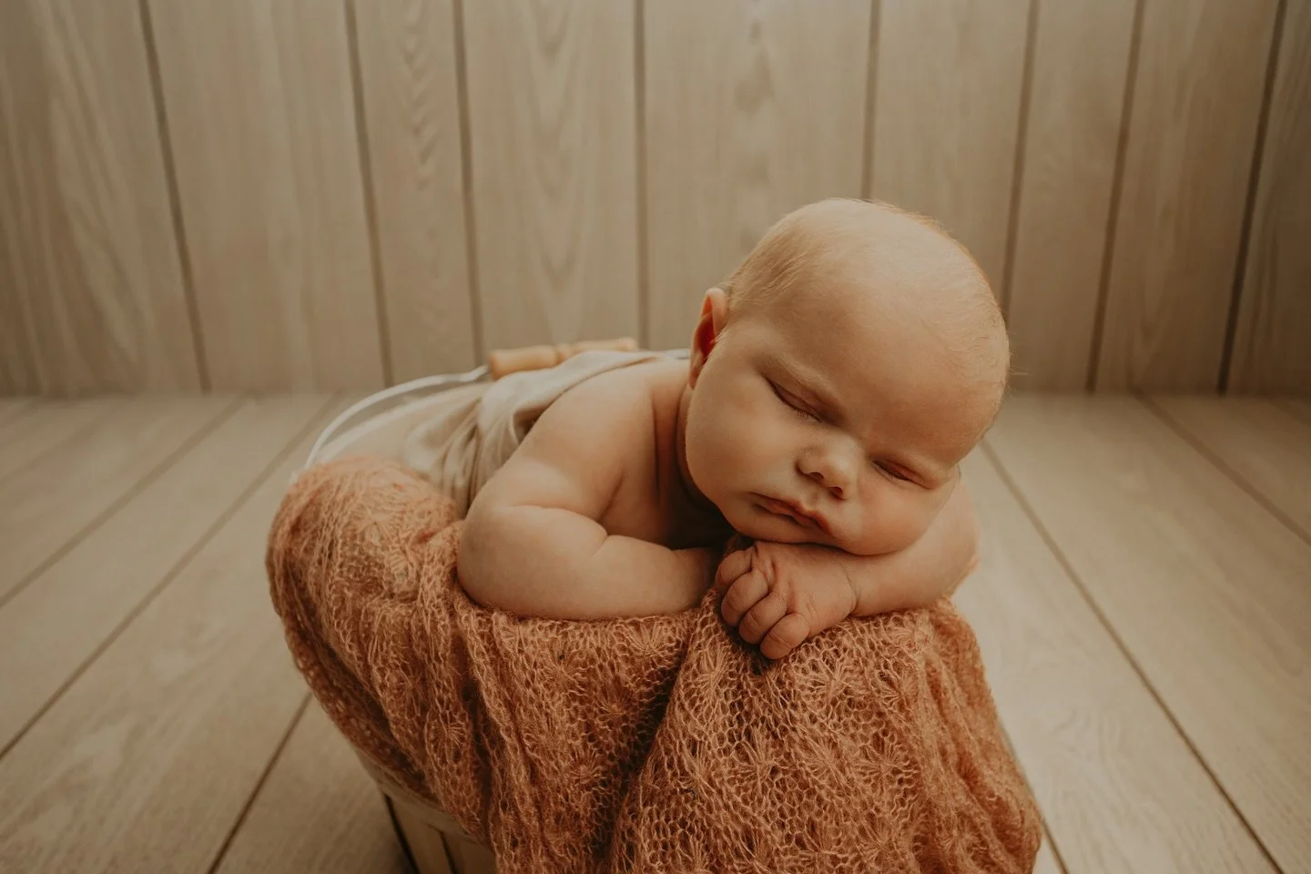 There&rsquo;s something so magical about newborn sessions the soft breaths, the tiny fingers, the way they curl right into your hands like they were made to fit there.

This little one was an absolute dream in the studio. Neutral tones, soft light, a