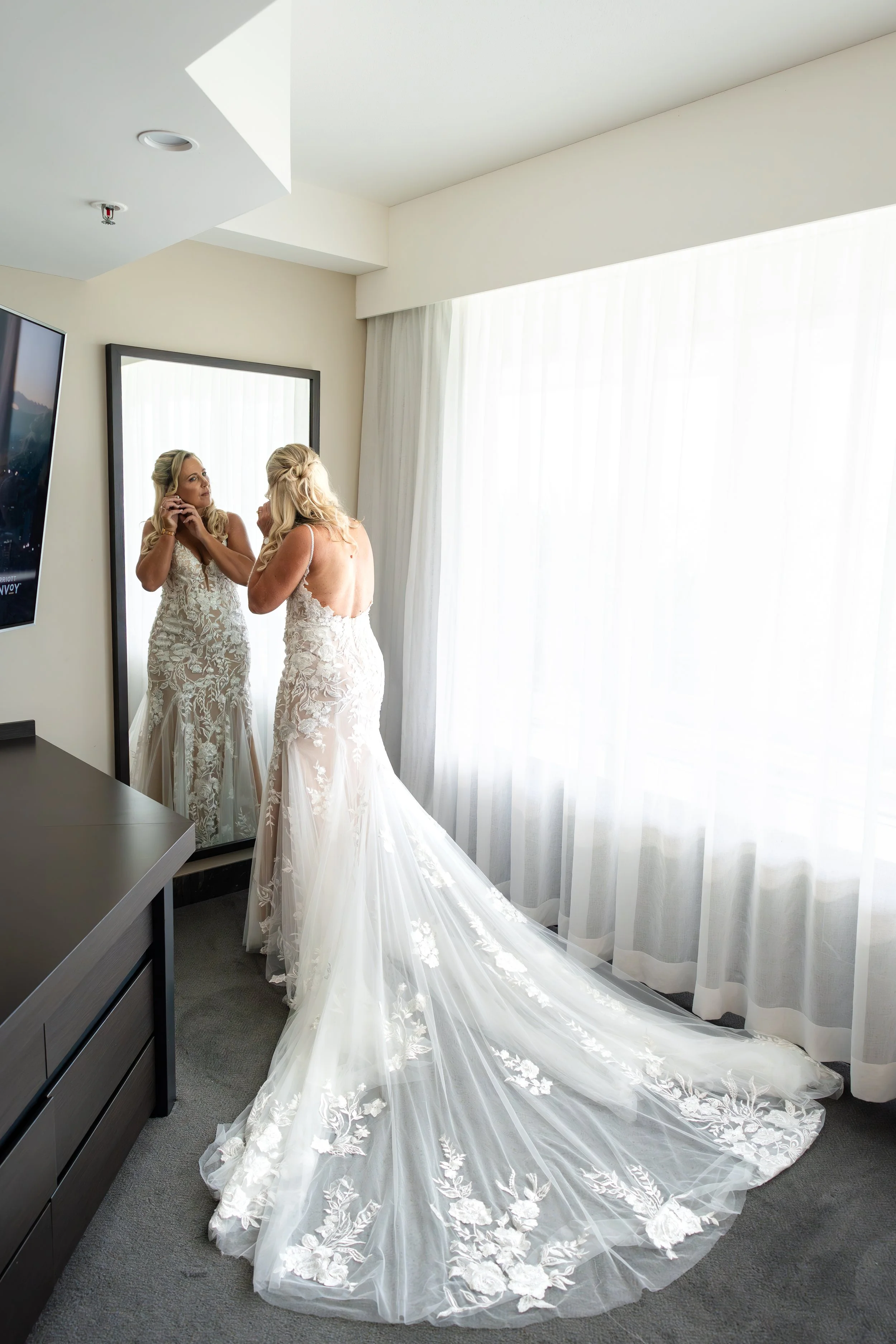 Kylie and Wes  Sneak Peak (2).jpg