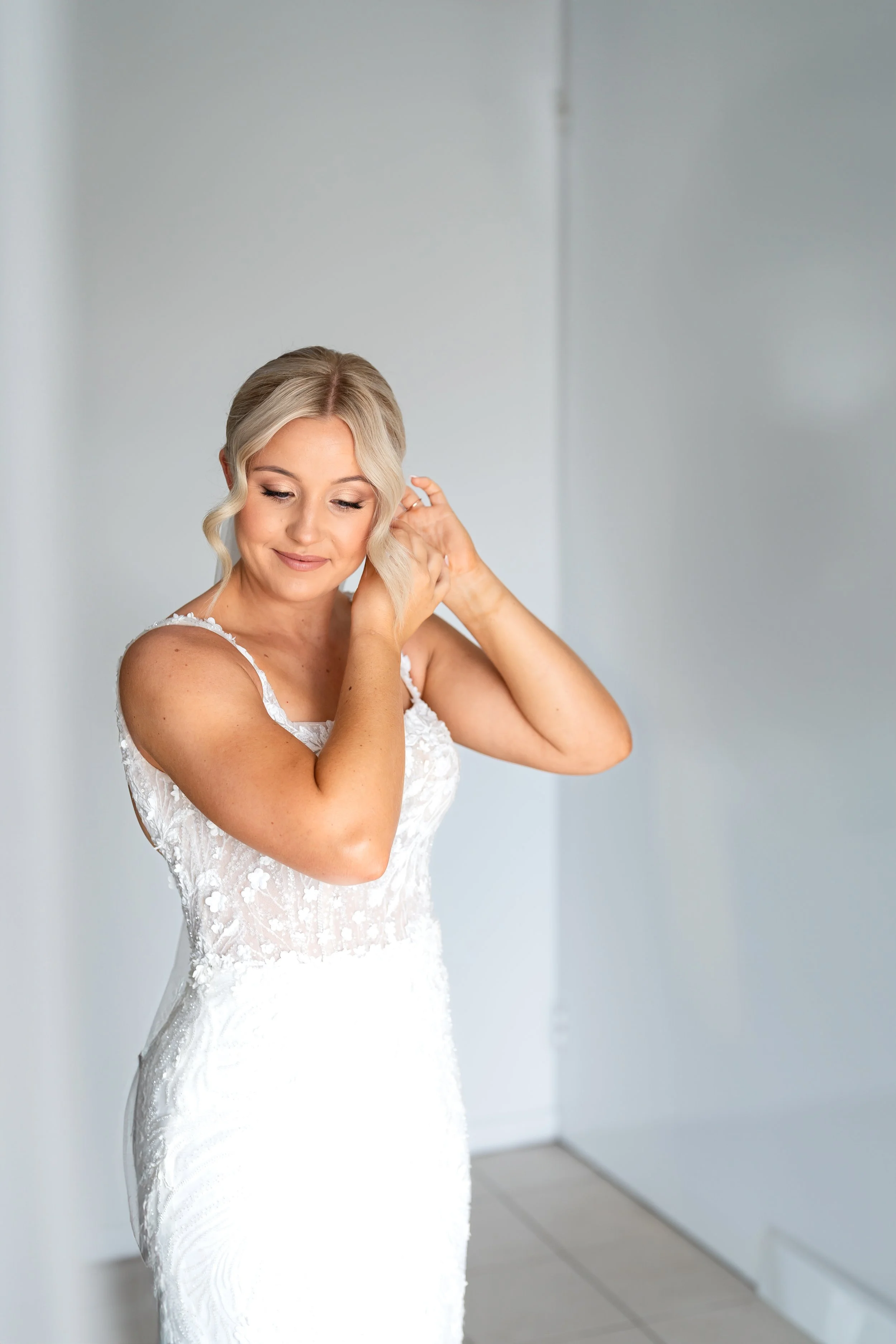 Alicia and Mitch Sneak Peak (12).jpg