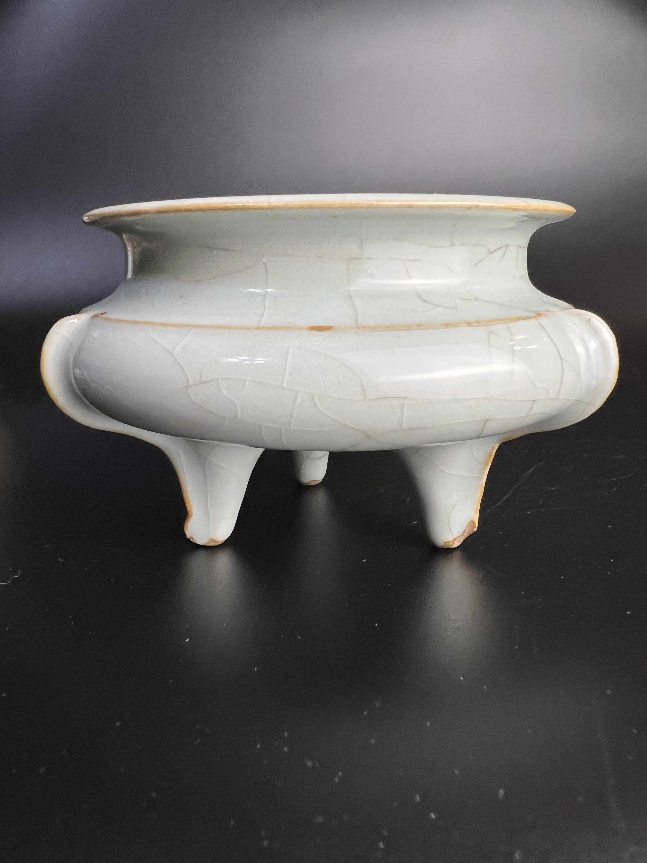 Song Dynasty Official Kiln Li-form Tripod Censer