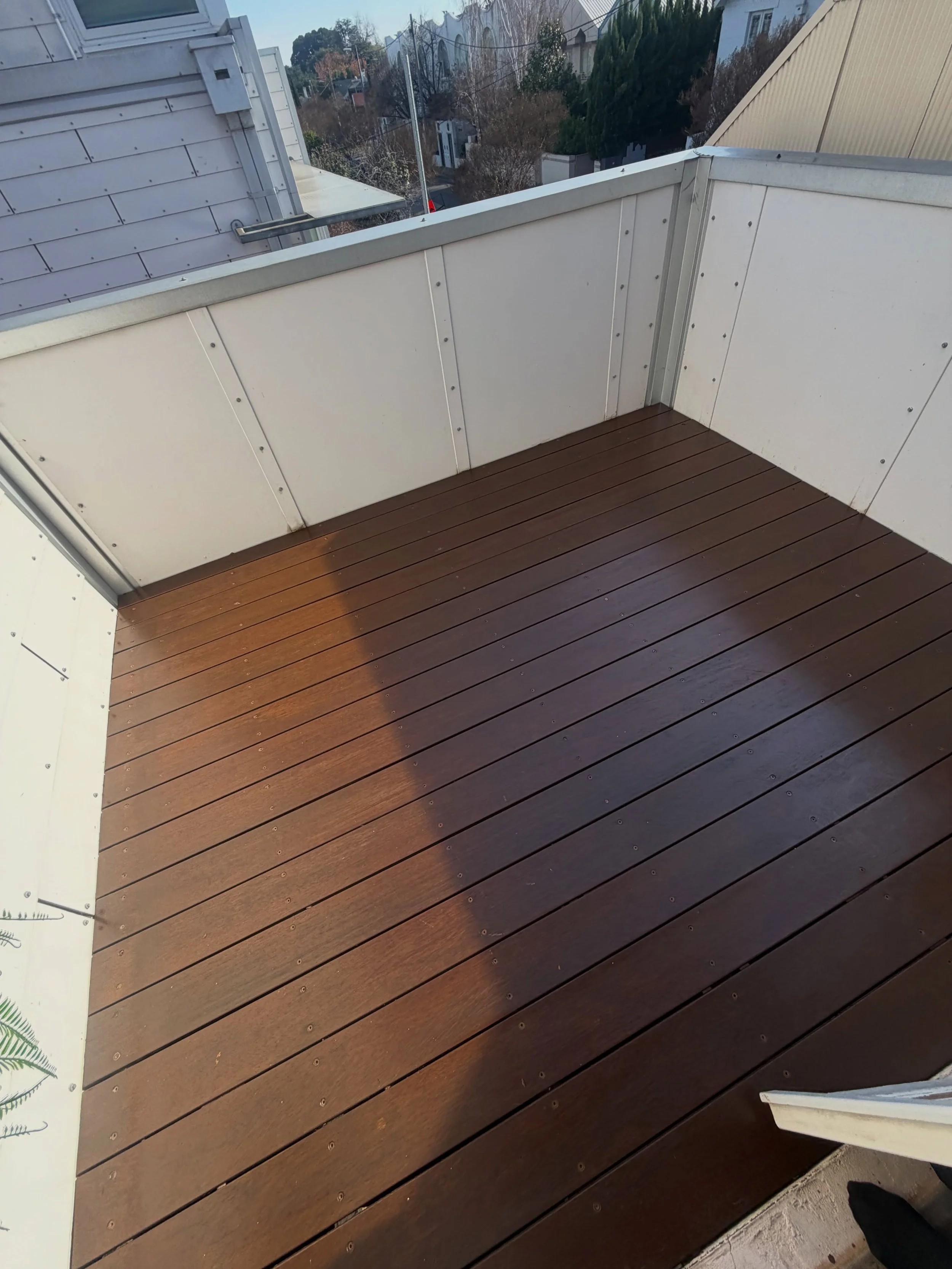 Another outdoor space brought back to life.
Swipe to see where it started. 👀 

Thinking about restoring your deck? Contact us for a free quote. 📞 0411 946 933

#deckstaining #deckrestoration  #melbournetradie #melbournehomes