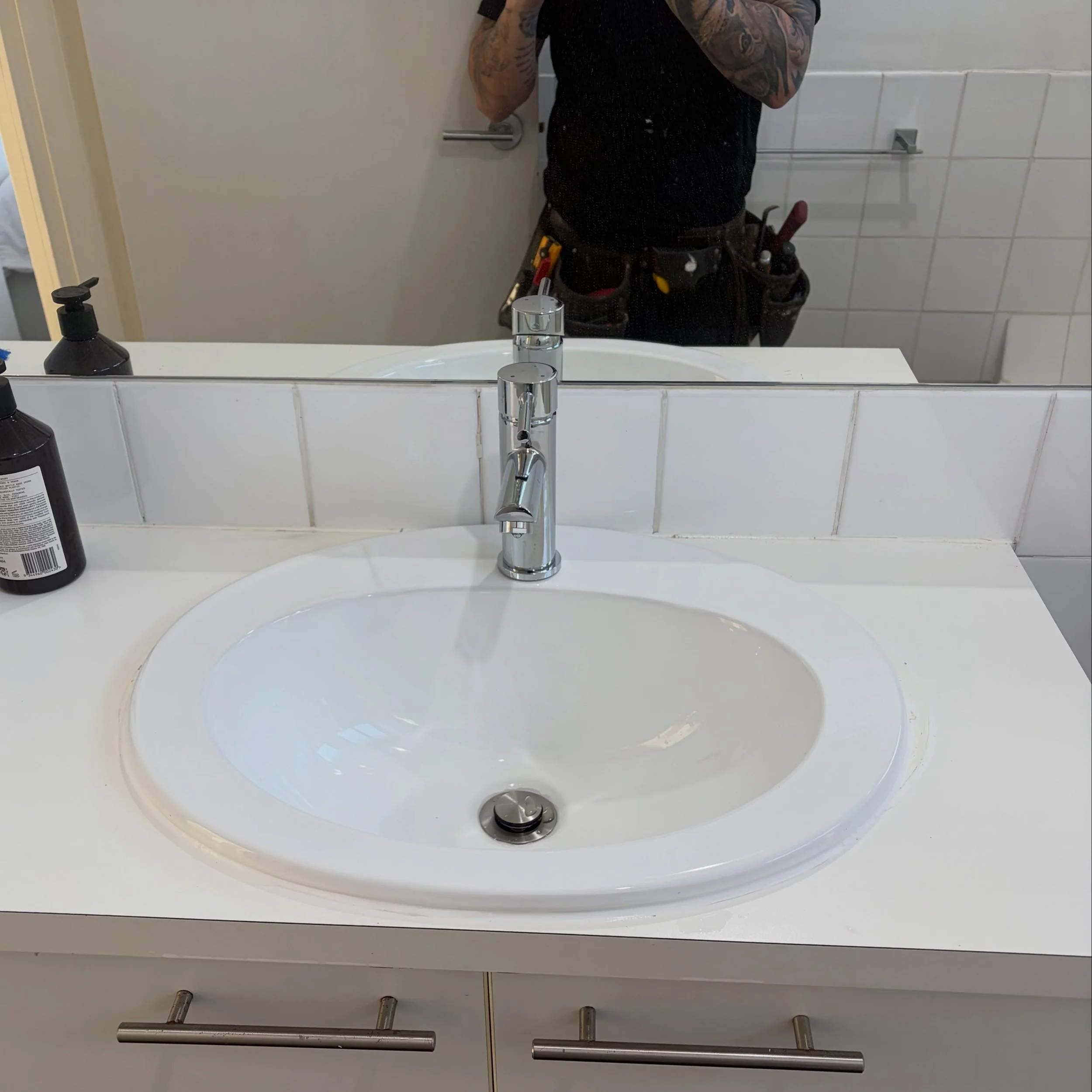 Sink basin &amp; Faucet replacement!

Worn down, tired looking sink basin bringing down the overall aesthetic of your bathroom?

Contact us to schedule in to remove your old basin keeping your existing vanity and adding in a new basin. If you desire 
