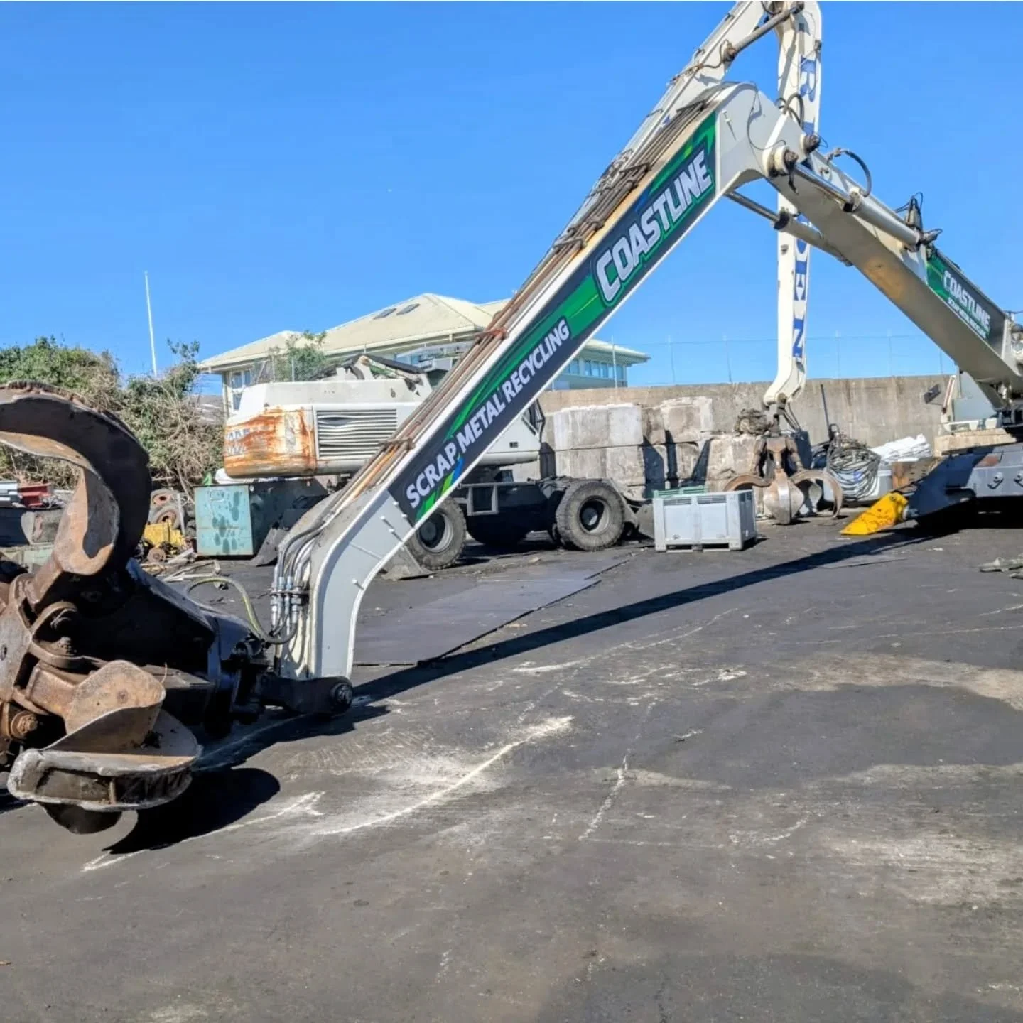 Big, awkward job? No problem. 

We kitted out this crane for Coastline Scrap Metal Recycling last week with vinyl graphics, getting it branded and ready for opening day.

The graphics were digitally printed on high-tack vinyl (so they'd stay on) and 