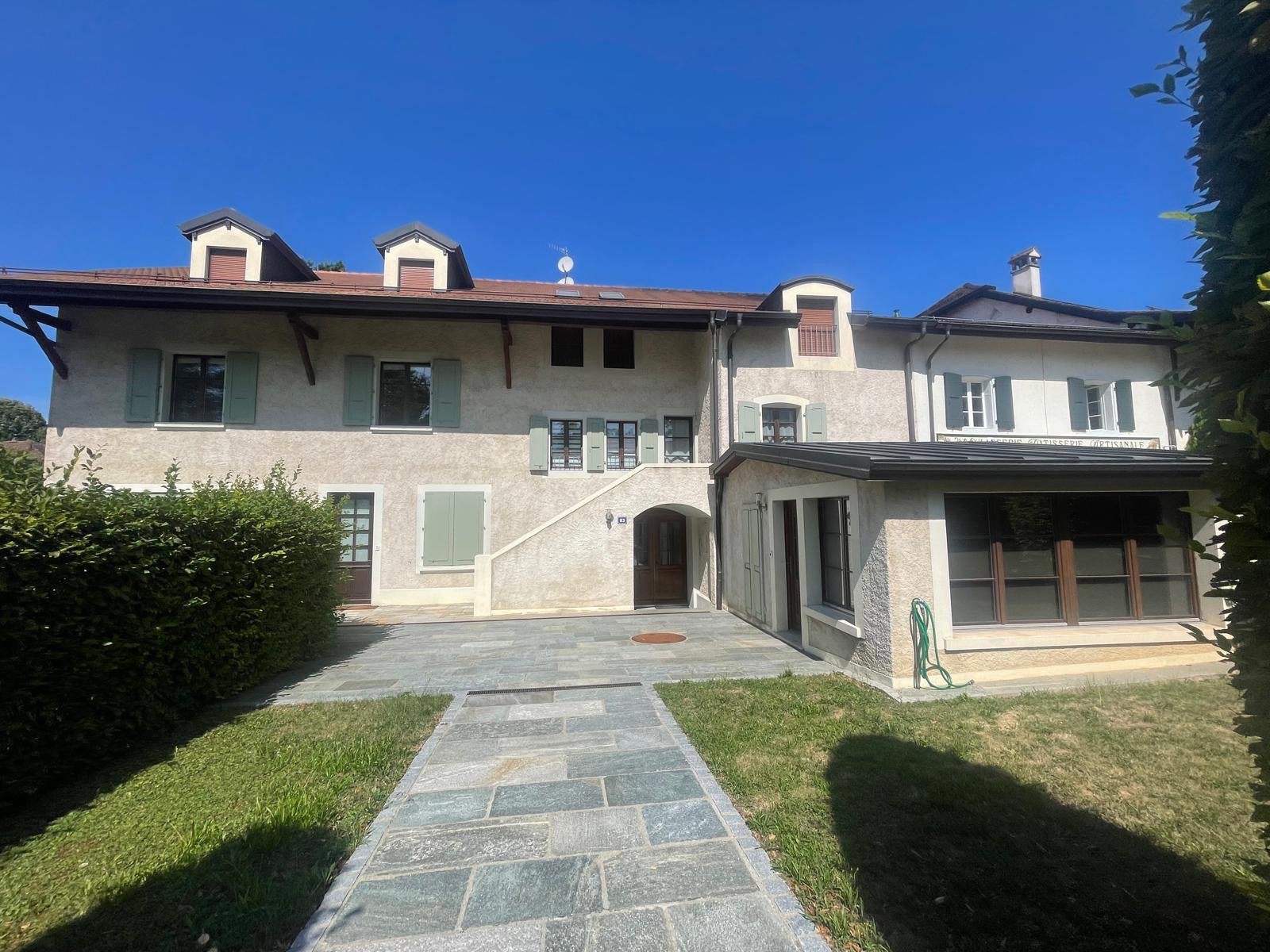 Collonge-Bellerive (GE) Attique de 3.5 pièces