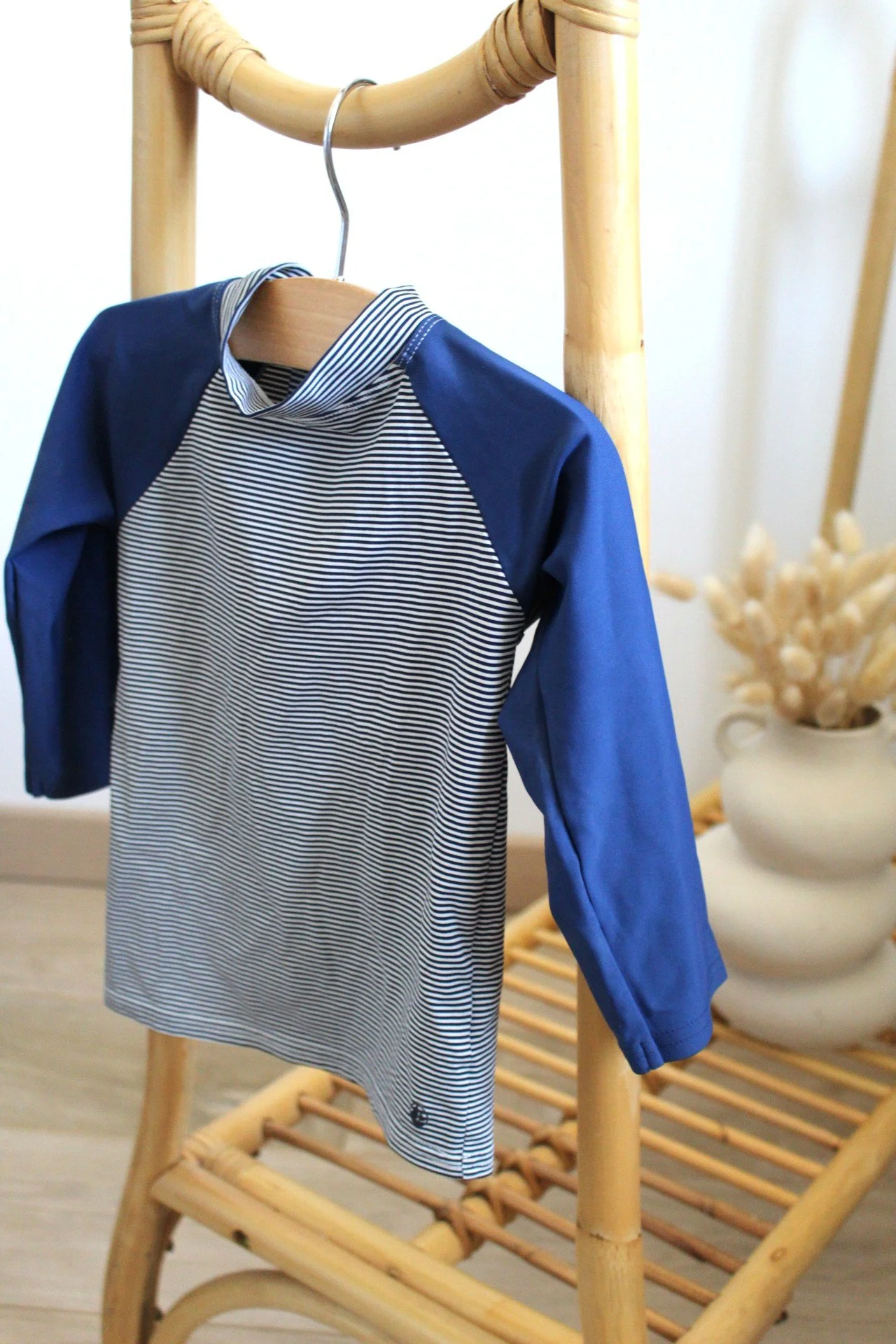 T-shirt de bain anti-uv Petit Bateau - 24 mois