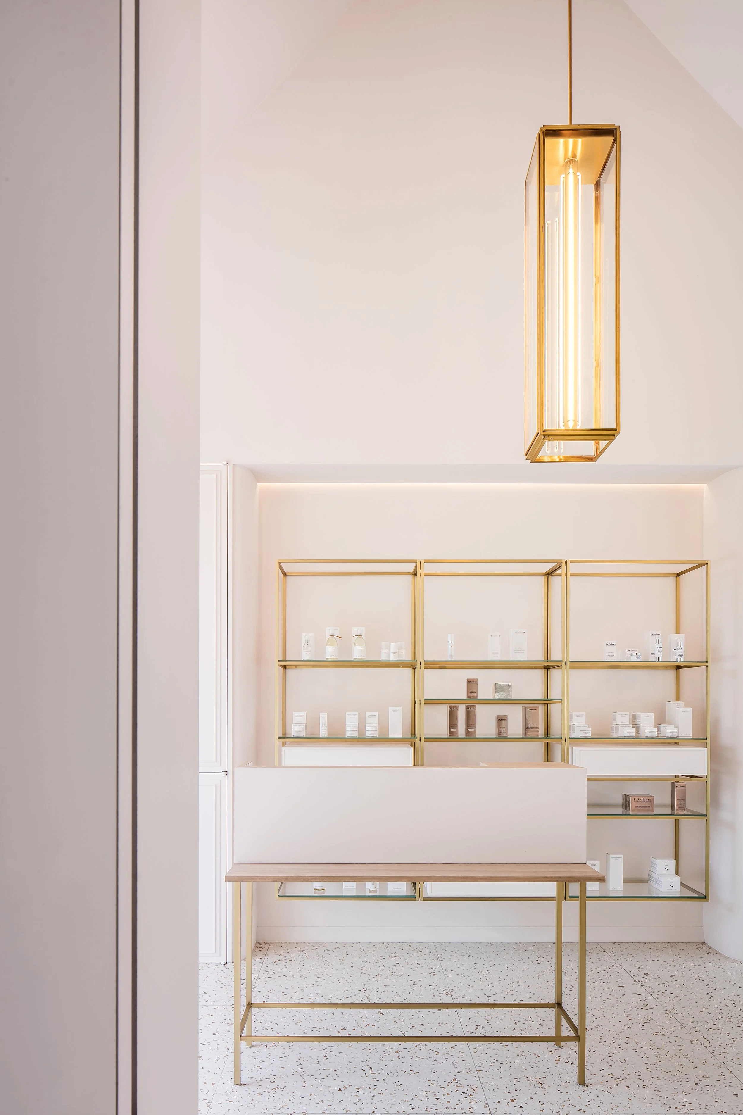 Ilford Pendant - YUU.jpg