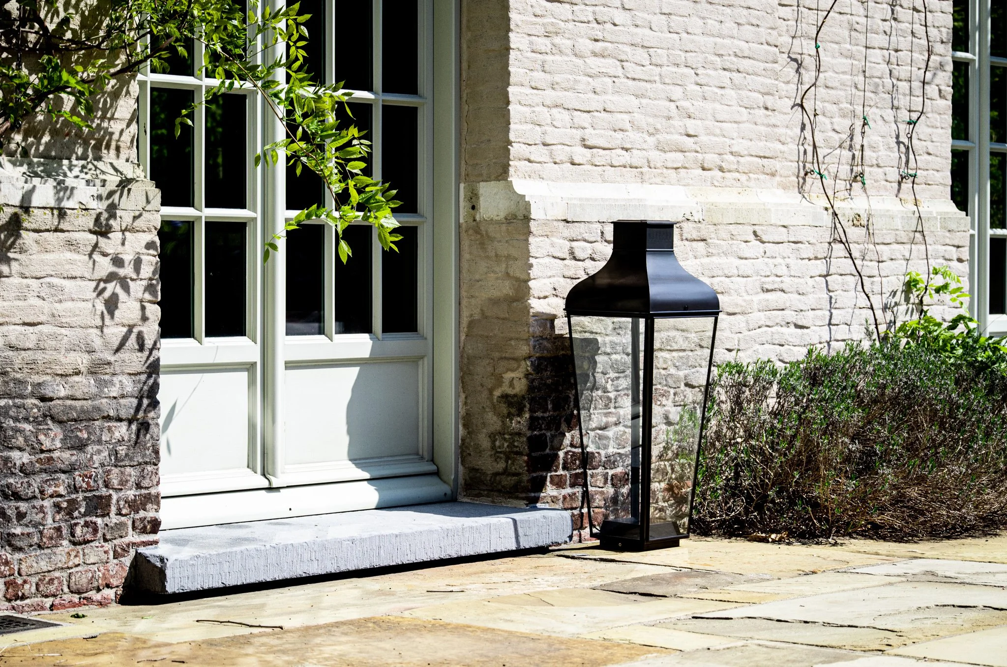 Montrose Floor Dark Bronze in situ 3.jpg