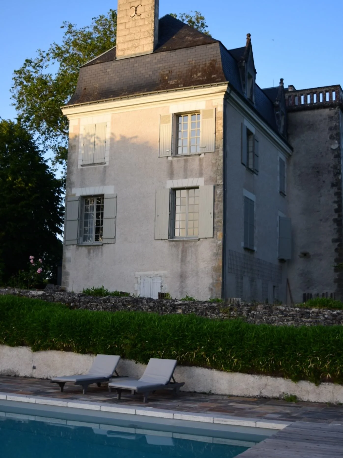 The ch&acirc;teau catching the last of the evening light #chateaudechavigny
