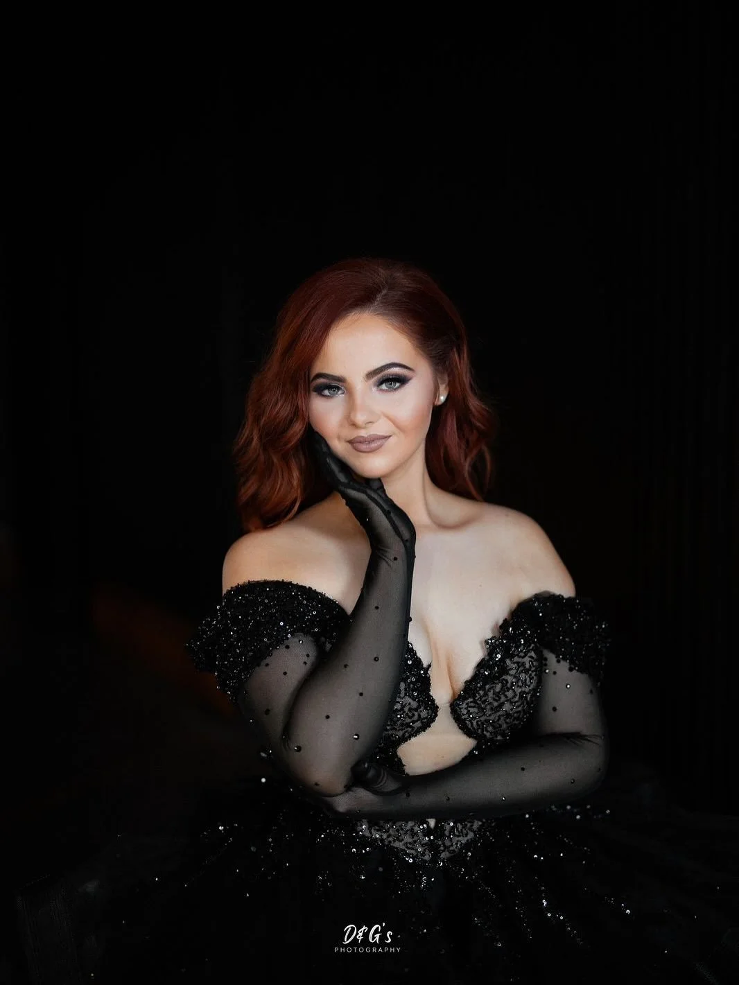 M E G A N  L E E 

Setting Fire to this Stunning Photo Shoot, is our beautiful client @megan.lee_loubser_ , in a custom @anelbothac Evening gown for her MD, custom made, with a surprise&hellip; 

SWIPE TO SEE HOW THIS DRESS CHANGES ➡️➡️➡️

MU:
Hair:
