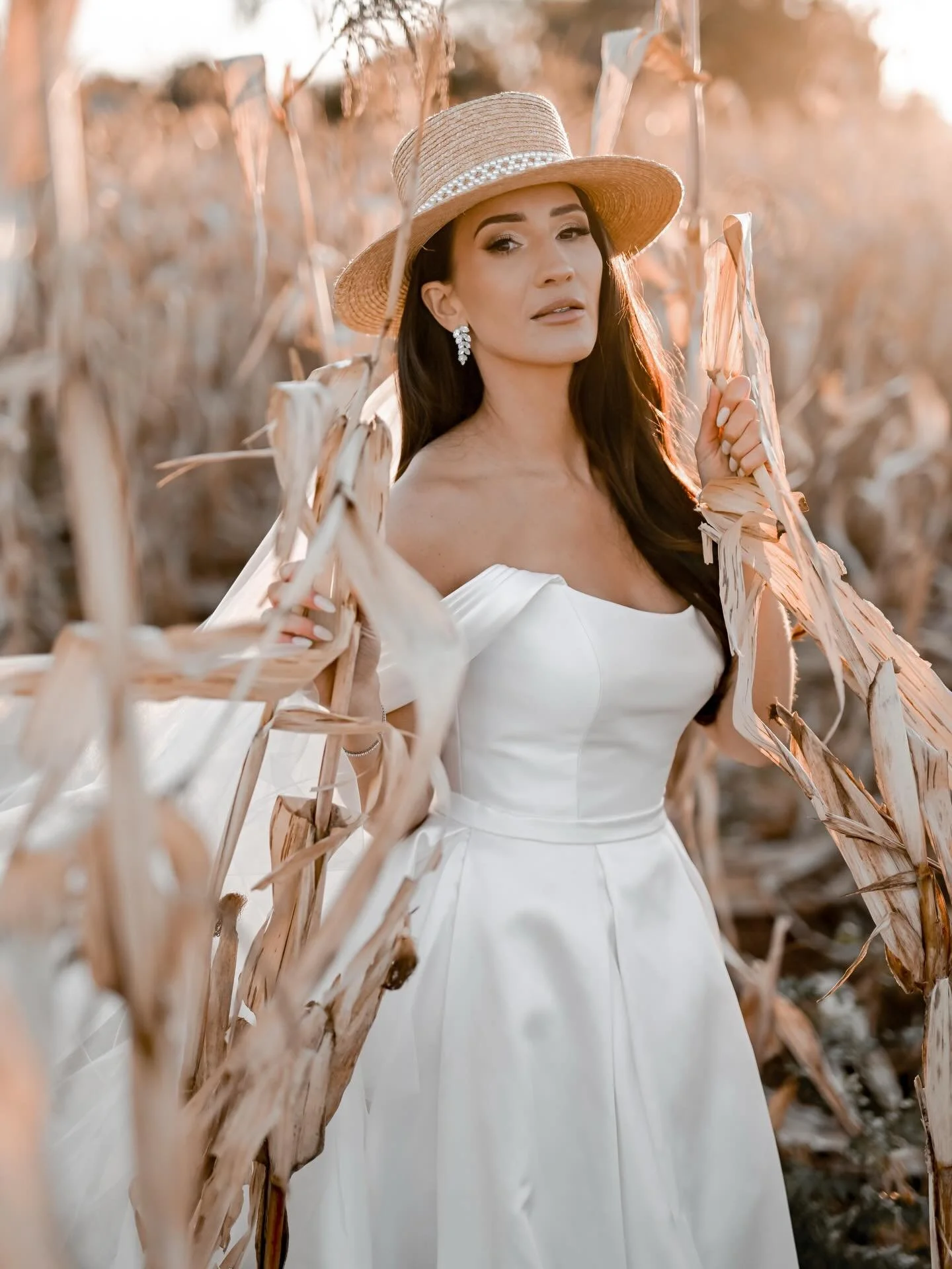 V E L D  M E I S I E 

&lsquo;F E L T&rsquo;  M E I S I E 

Stunning @fit_mom_with_love_ in a @calversbridal by @anelbothac 

MU: @fafa_make_up 
HAIR: @hair_by_josh_ 
Venue and decor: @dehartevenue 

#couture #motherkind #love #mielielande #anelbotha