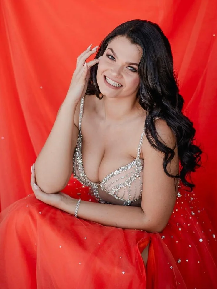 LIFE IN COLOR! 

Beautiful @_chandre_g_ in an @anelbothac original

Jy het voor my groot geword! Dankie dat julle My gekies het 🧡

MU and Hair: @lieschen_makeupandhair (STUNNING!) 

#matricdance #couture #anelbothacouture #color #love