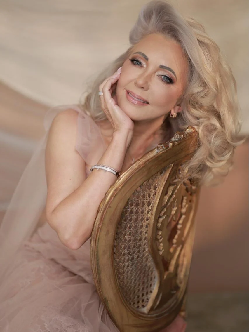 SOFTEST SHADES OF PINK 

Our Beautiful client @alta.marais in a custom @anelbothac , carefully and lovingly created , and carefully curated and styled by the incredible @willembotha !? 

HOW STUNNING!? 

MU , Hair, 📸: @willembotha using @willembotha