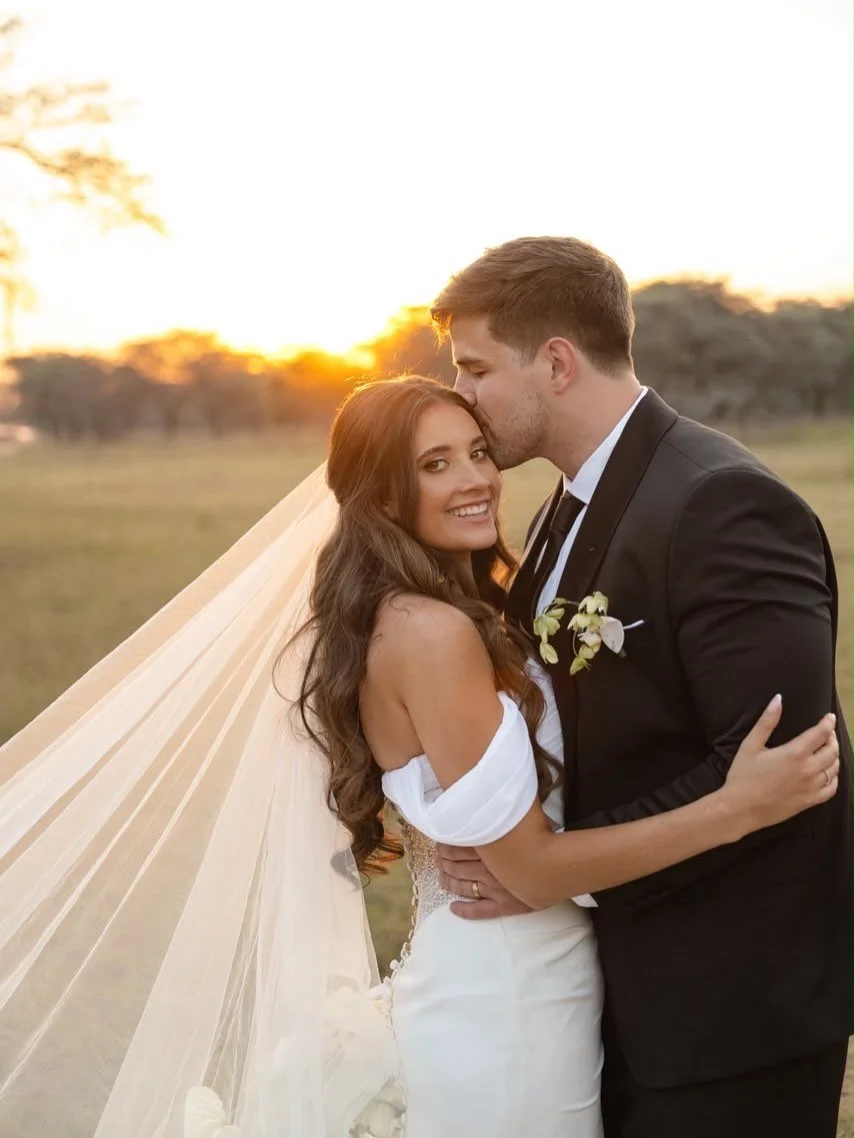 Z A N I 

Simple, Elegant, and a Little bit of Sparkle&hellip; this is our First Dress Brief for @zani.de.beer &lsquo;s dream wedding gown ! 

Julle is SOOO Mooi couple 🤩! Mag julle 100 jaar lank mekaar gelukkig maak en lief he! 

Daar is nog n Mamm