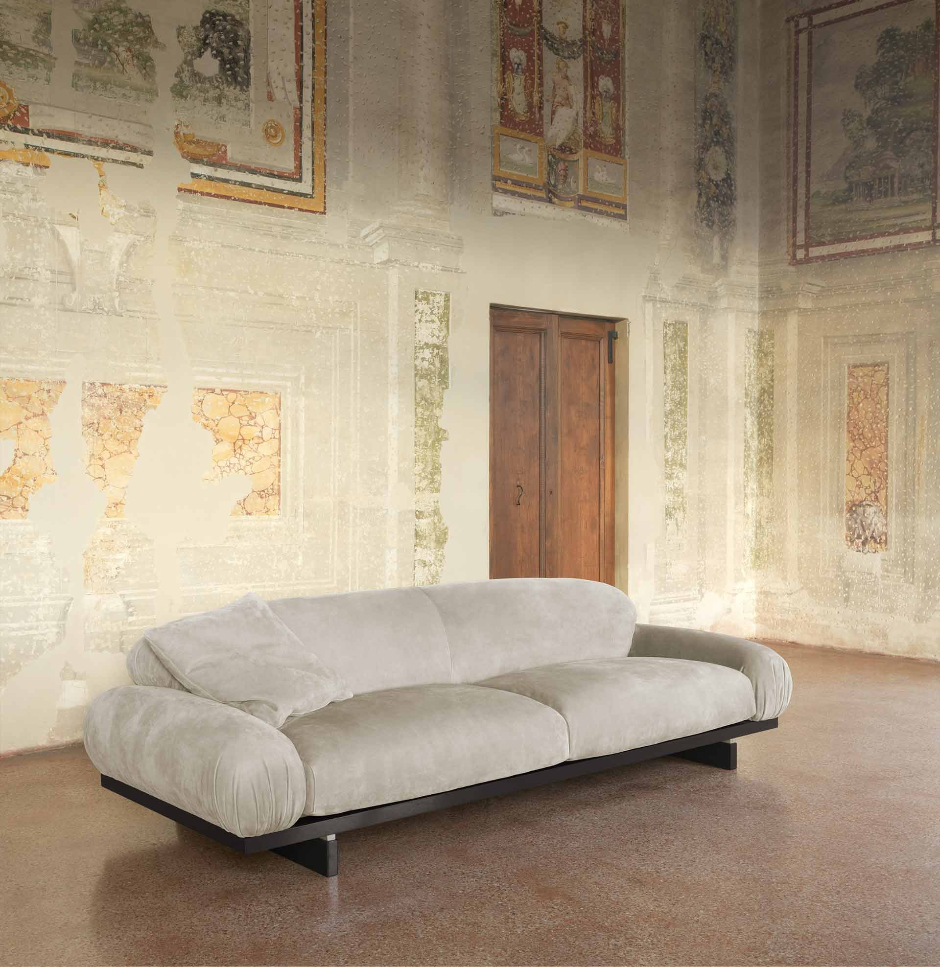 VAGUE-SOFA_sofas-hero-image-1.jpg