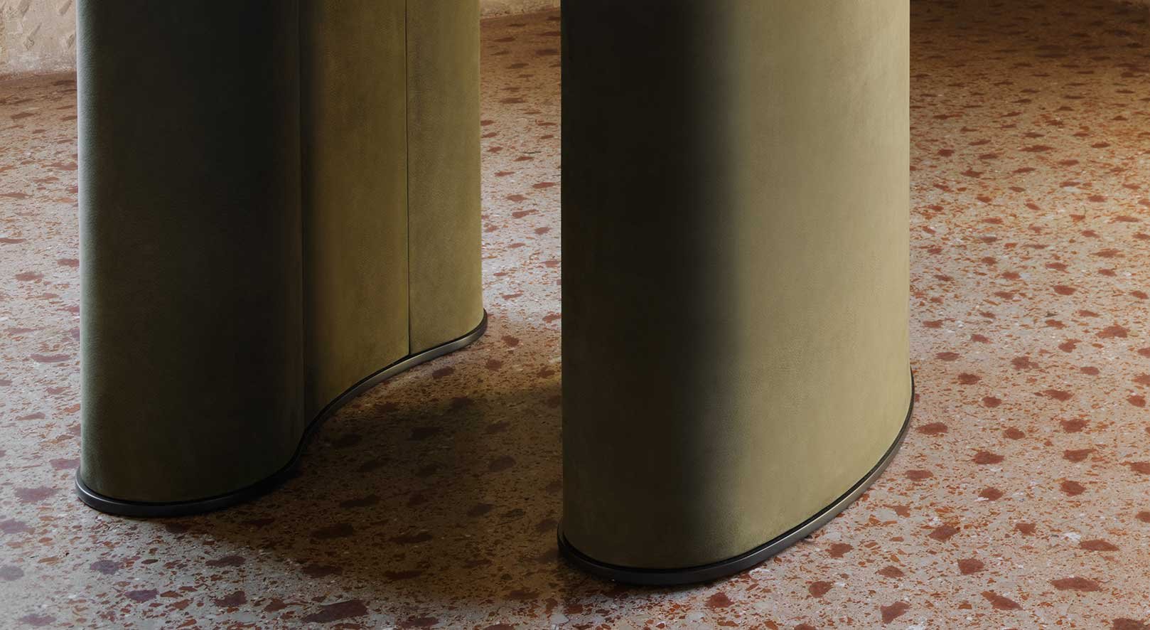 Cartesio table base 4.jpg