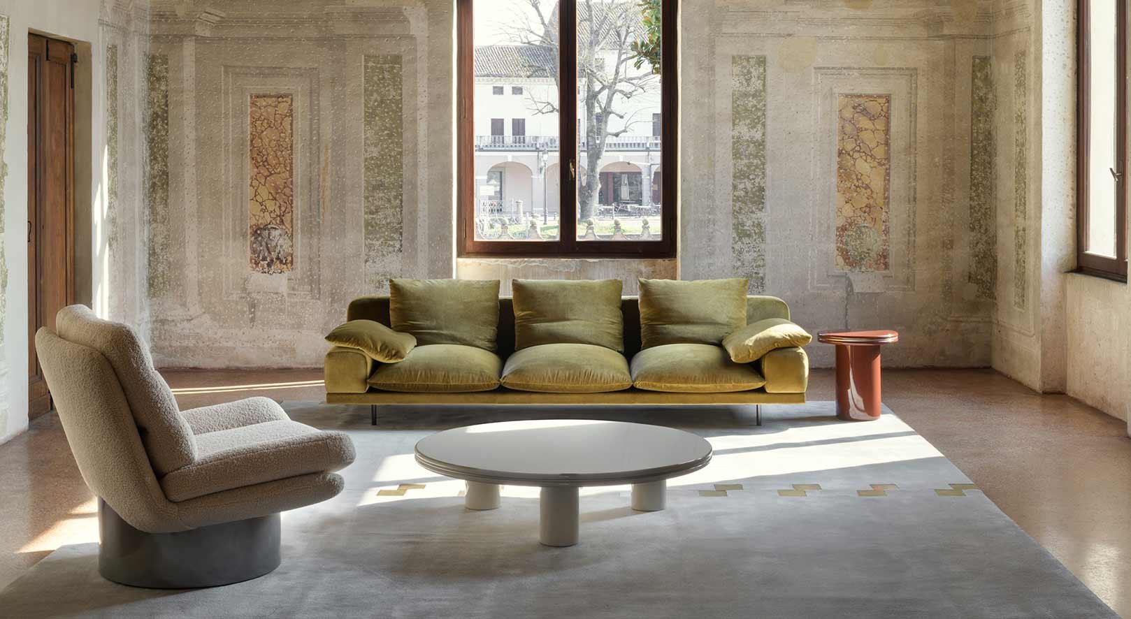 louise-sofa-3.jpg