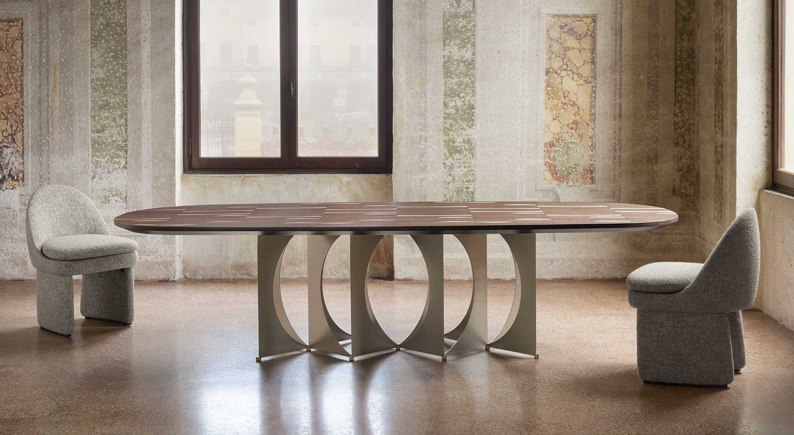 Mezzaluna Table base 3.jpg