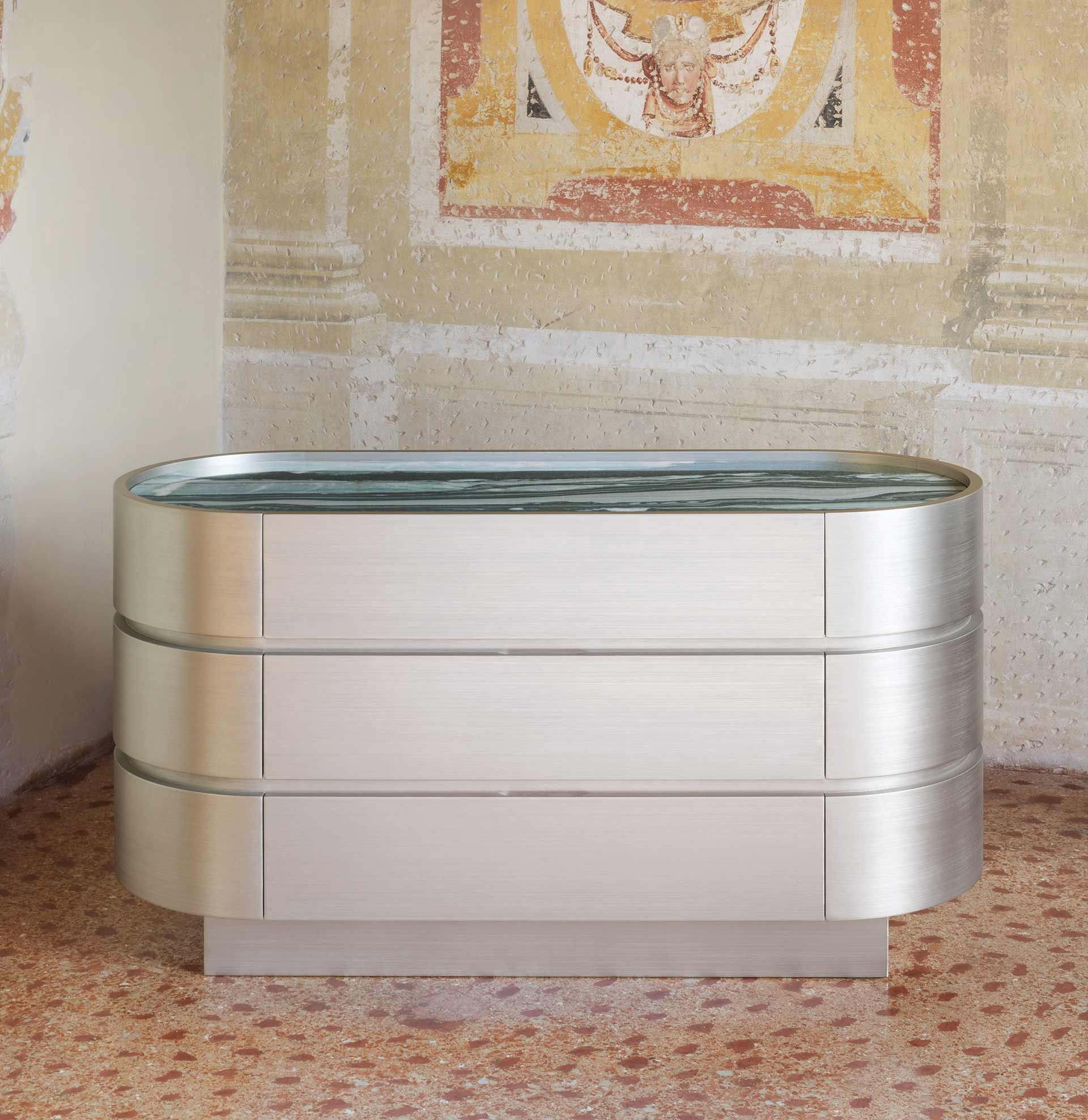 ANTIBES-CHEST-OF-DRAWERS_bedroom-complements-hero-image-1.jpg