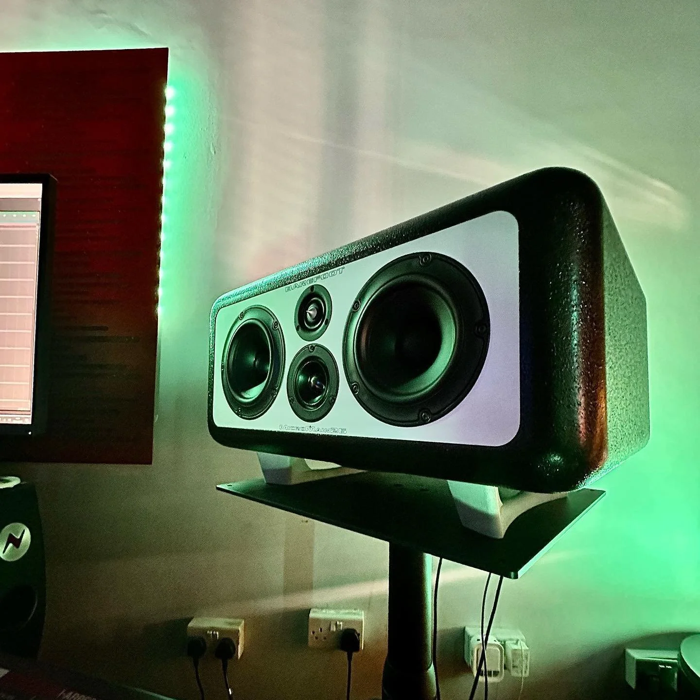 We are thrillled to announce our brand new monitors for Studio 1. After loving the barefoot sound in Studio 2 we have upgraded to the breathtaking @barefootsound MicroMain26&rsquo;s. As industry standard monitors we couldn&rsquo;t be happier with the