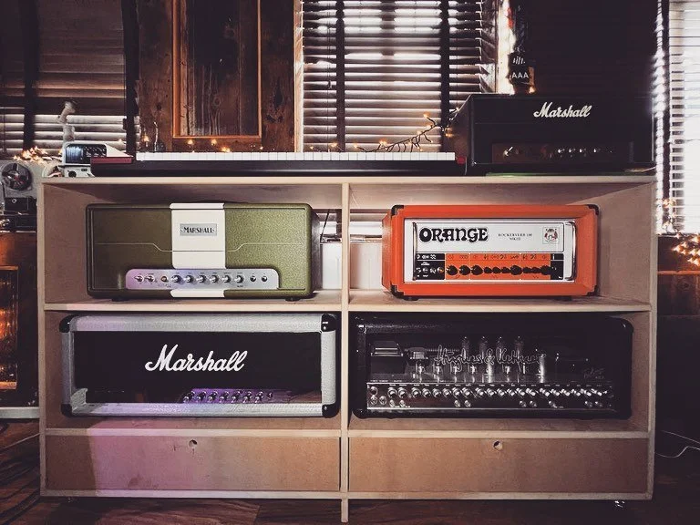 Here are a just a few of the guitar amplifiers and guitars you can be hearing on your recordings at HP. We cannot wait to show you what is on the horizon! 🎸🎸

#recording #studio #guitar #guitarporn #amp #music #gearporn #recordingstudio #records #s