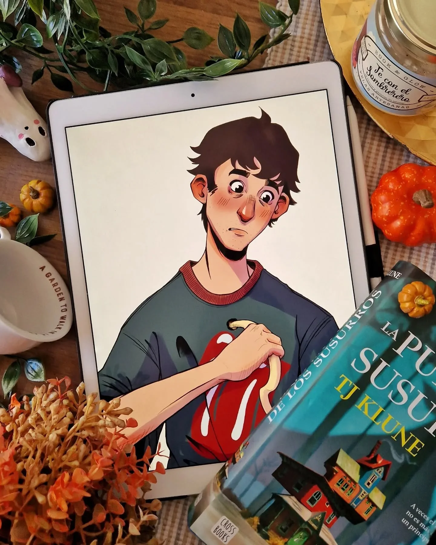 Wallace Price - Bajo la puerta de los susurros - TJ Klune

Hoy traigo otro de mis libros favoritos que he le&iacute;do este a&ntilde;o, y que creo que encaja muy bien con la &eacute;poca oto&ntilde;al 👻. Y de nuevo, un cozy-fantasy (que es lo que m&