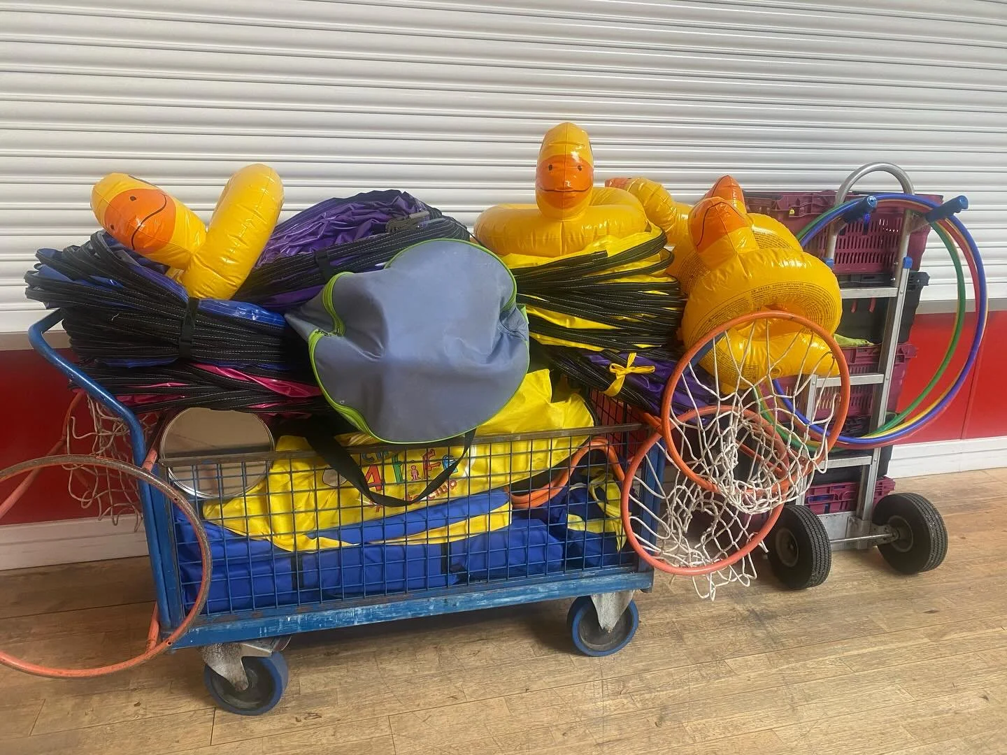 Looking forward to Sports Day tomorrow! Come and find out how this little lot turns into 9 wonderful activities! And how we are going to use the rubber duck rings🐤😊