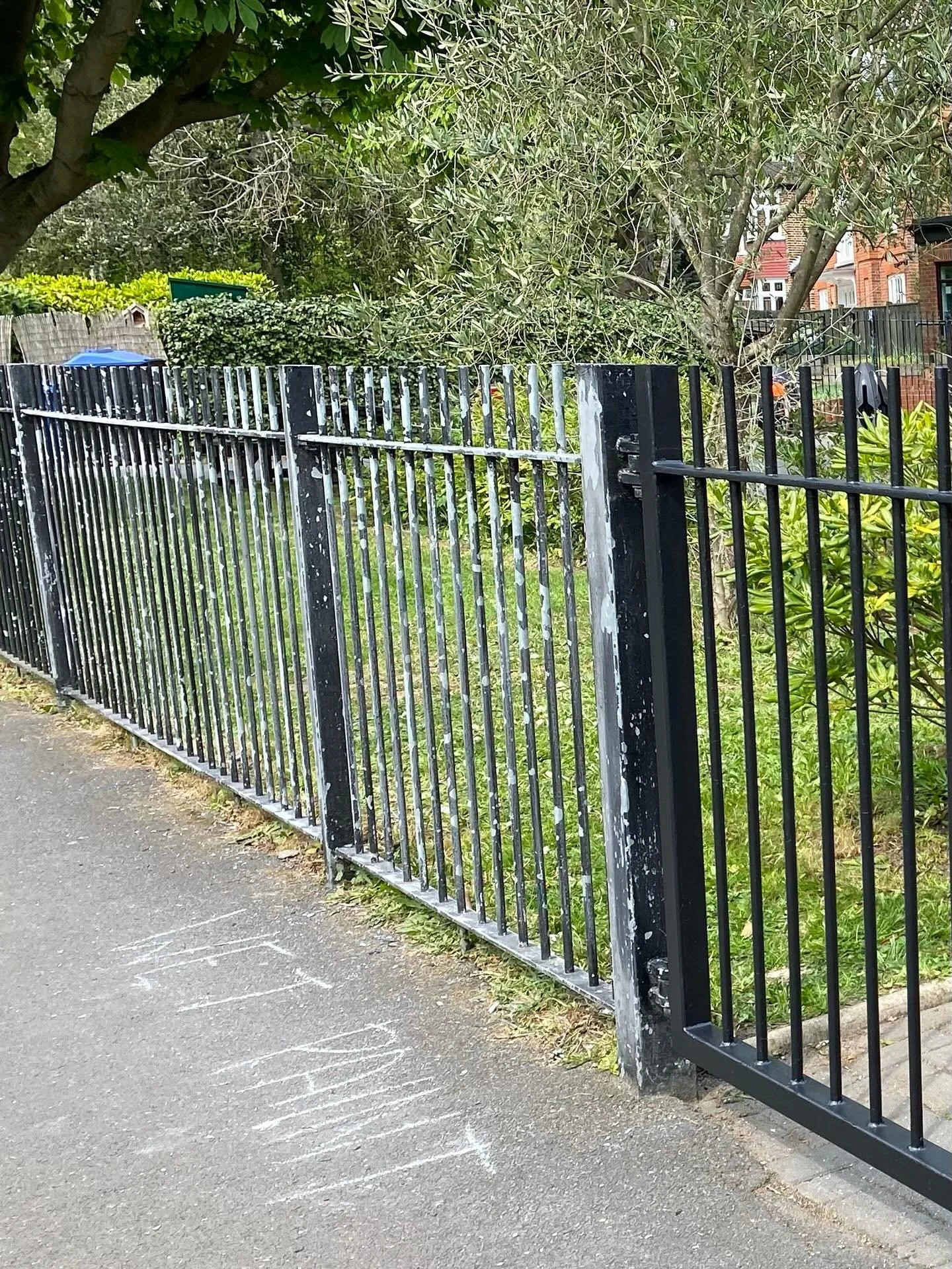 Thank you @mylands_london for the time and paint to make our railings look smashing! Big thanks to Helen and Paul and all volunteers who gave hours of time to scrape and prepare the railings! @dulwich_village_infants is looking  very smart &hearts;️