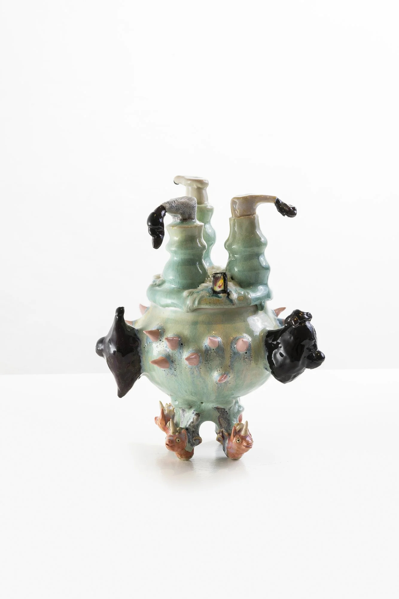 Soap Dispenser | 2019, porcellana, ceramica e smalto,  27x27x23 cm