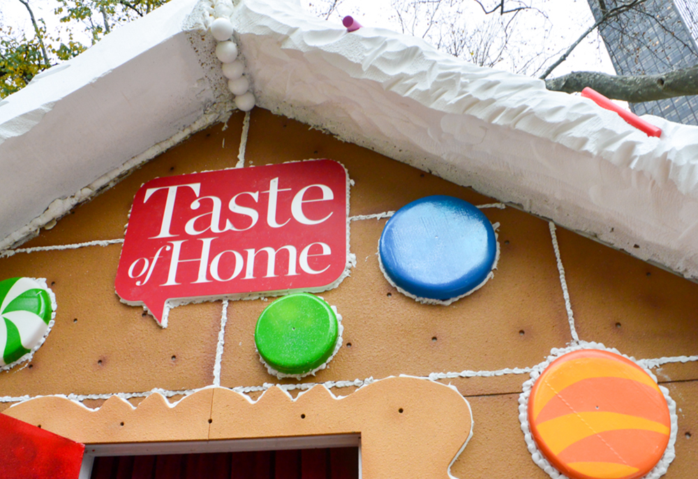 Taste+of+Home+gingerbread+boulevard+2016+fabricated+by+SFDS+-7.png