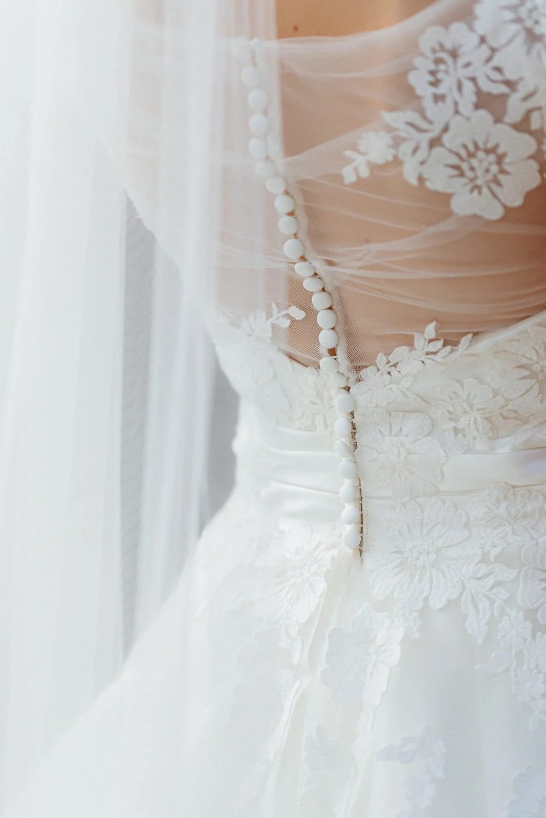 Detail wedding dress photo, Château of Arenberg, Belgium