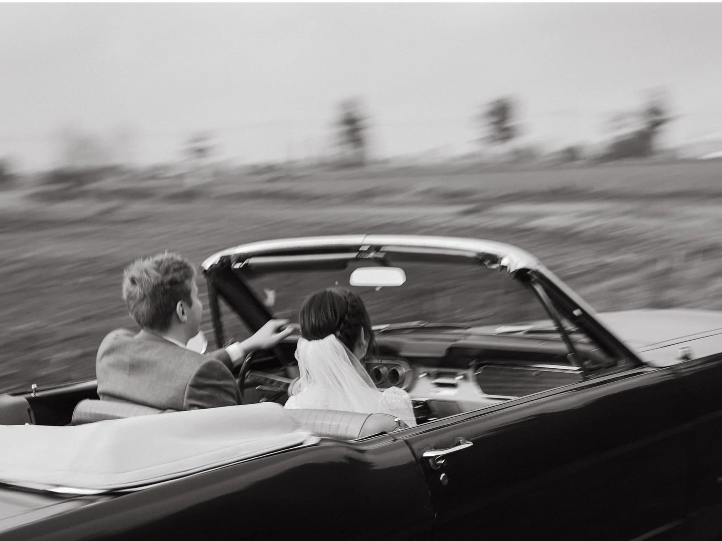 Last October with Robbe &amp; Silke 

Location @domeineikennest 
Dress @rembo_atelier 
Flowers @bloei.events 
Muah @flowersandbraids_bystefanie 
Catering @burningbutchers 
Jewelry @ro.atelier @laurencevandenborrefinejewelry