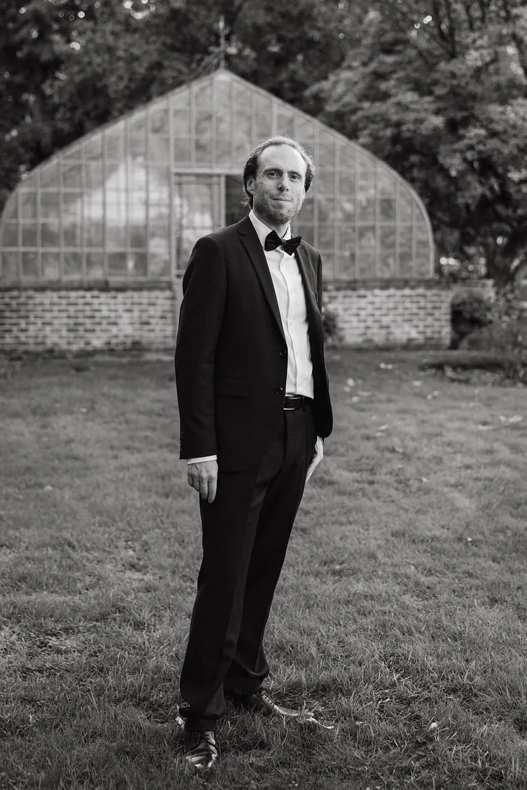 Groom's portraits -best editorial wedding photographers in Belgium