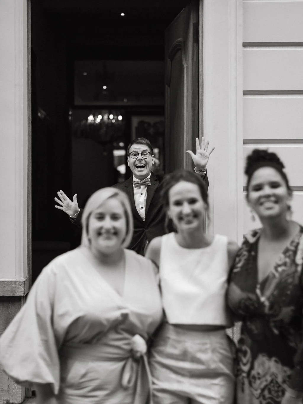 Spontaneous candid photos, wedding photography Ghent, black and white photography