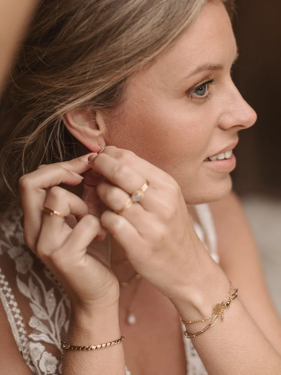 Getting ready detail photos, Château wedding Belgium