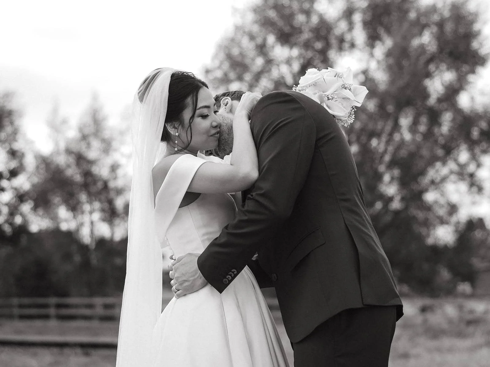 Couple photos at Kattebroek Dilbeek_editorial wedding photography Belgium