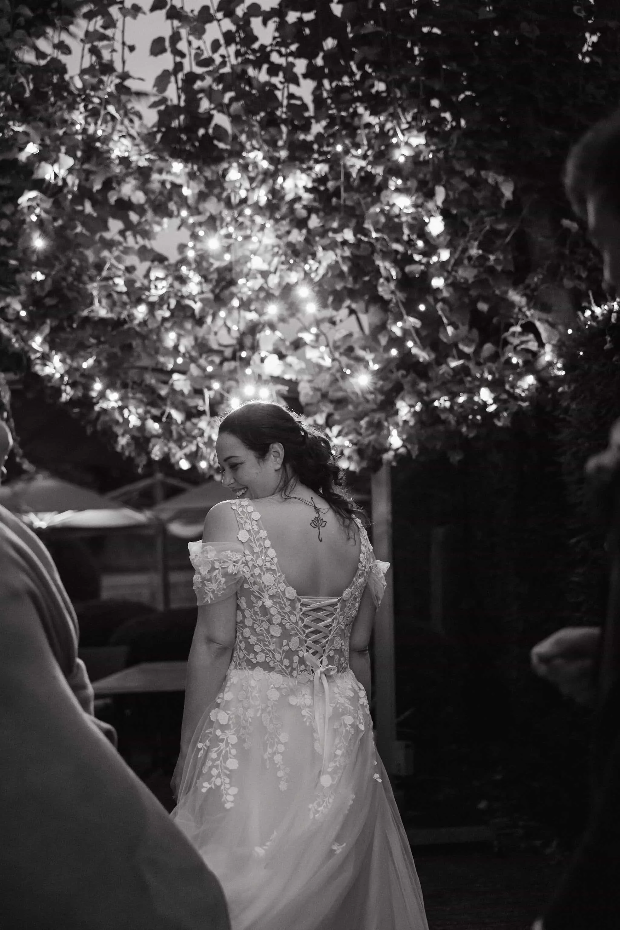 Flanders wedding photographer for documentary style photos, bride dancing