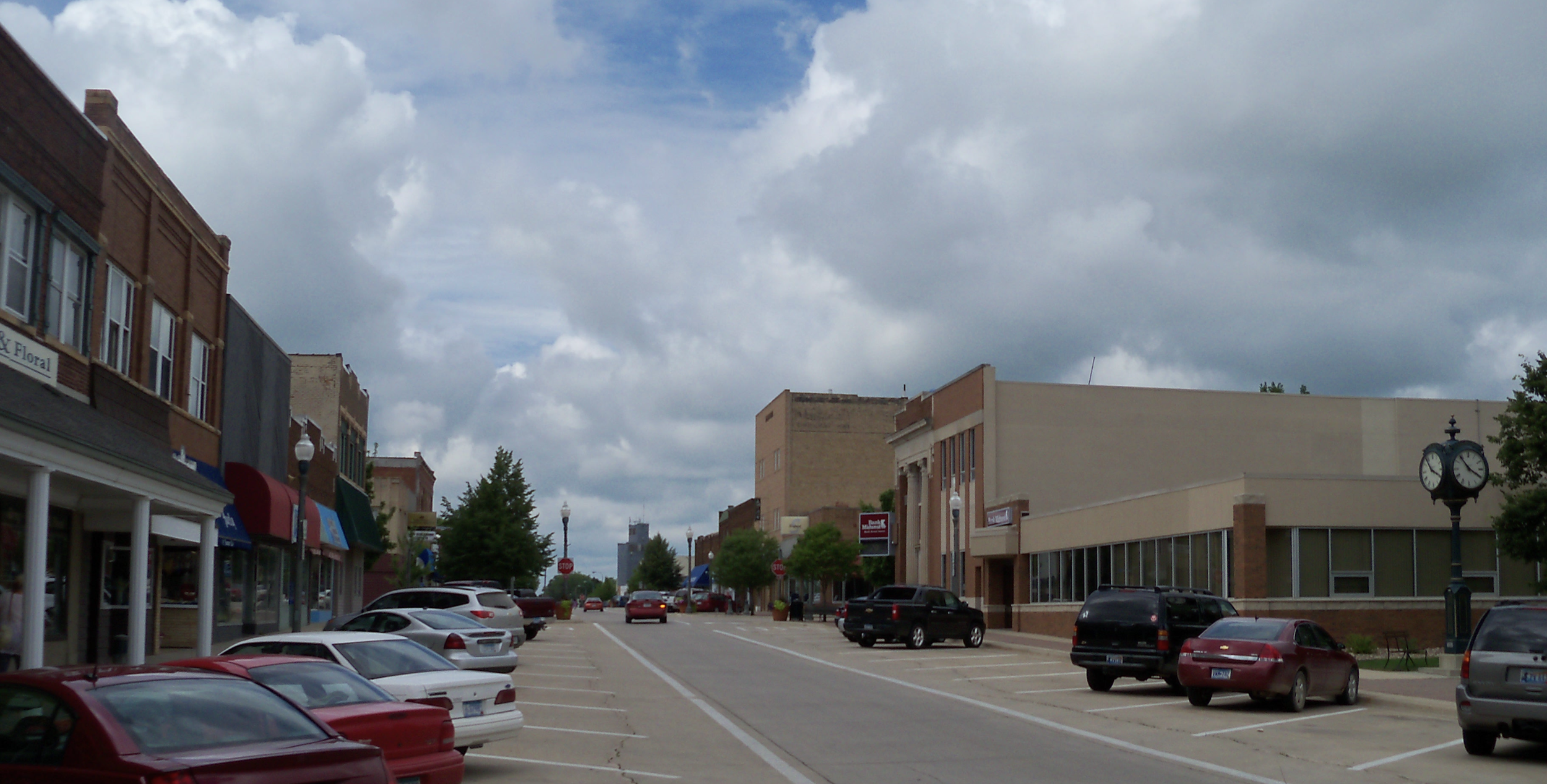 Why You Should Be Banking With First Farmers &amp; Merchants National Bank