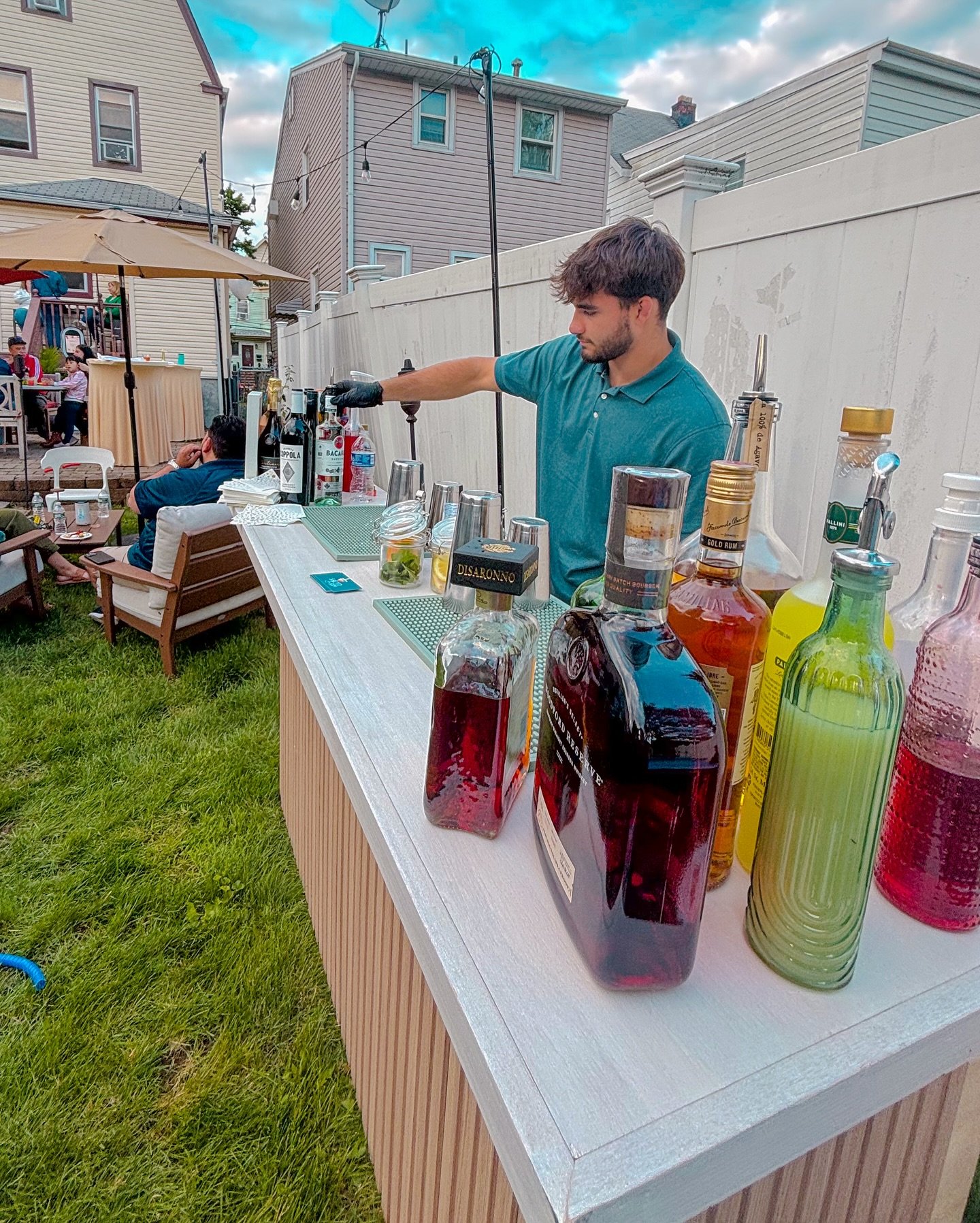 Summer dates are filling up! If you’re looking for Salted Rim to serve you and your guests this summer, book now! π‍π©βοΈ