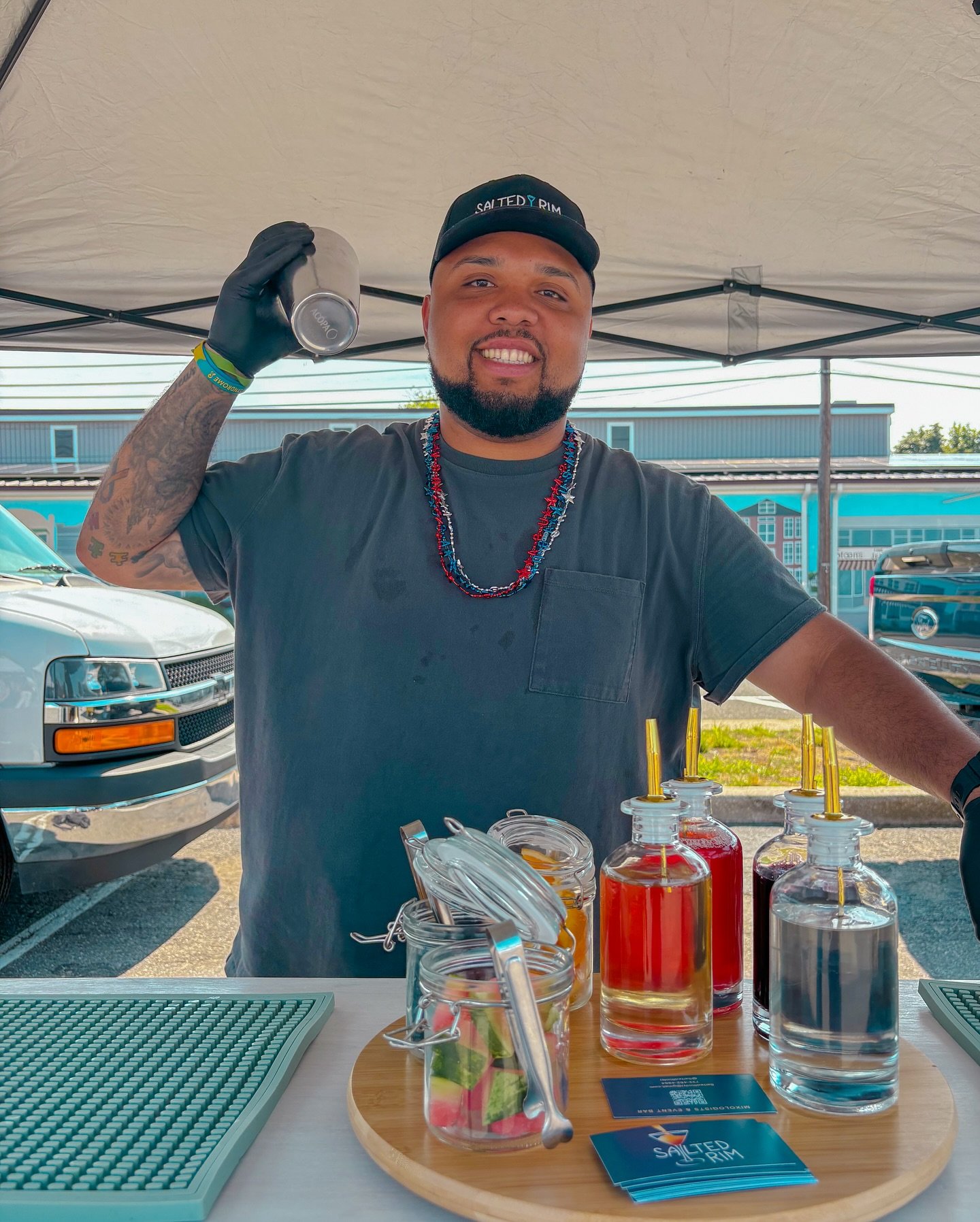 Point Pleasant Beach!! Come stop by Sunday mornings at the train station for refreshing sips alongside some great vendors. Every Sunday 9AM - 1PM
#SaltedRimNJ #NJCocktails #MobileBarService #BeachsideMarket #SupportLocalNJ #CraftCocktailsNJ #SipLoca