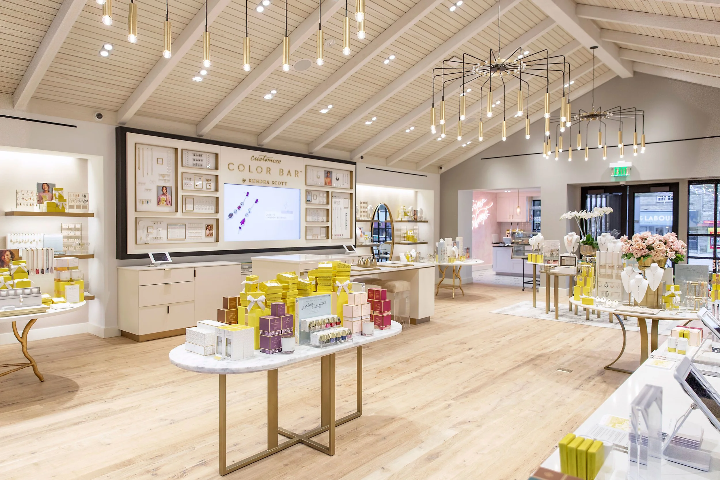 Sip, Shop &amp; Celebrate at Kendra Scott 🥂