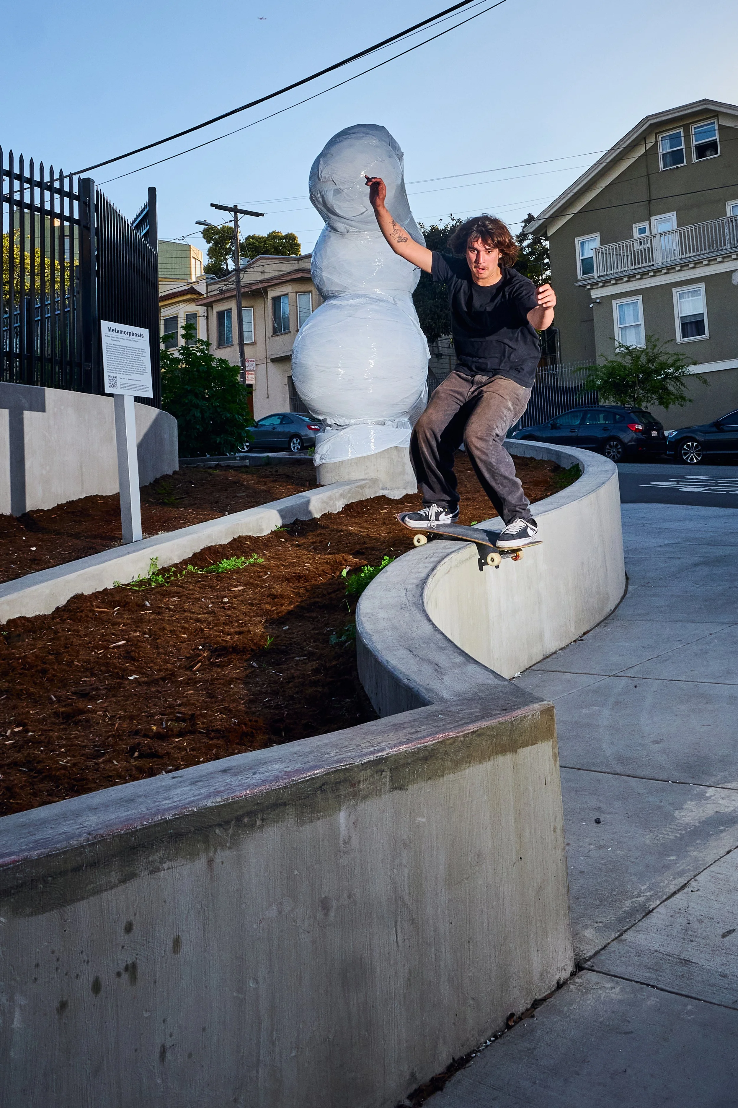 2025-02-05_ zeke_b oardslide_SF_photo_EffieLiu.jpg