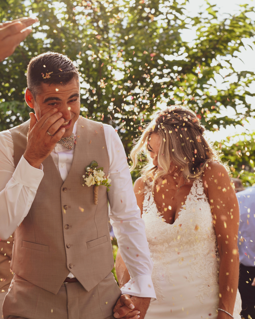 Just Got Engaged? Here’s How to Start Planning Your Micro Wedding (Step-by-Step Guide)