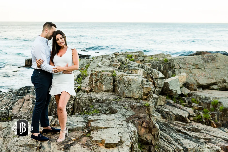 neil-tayla-surprise-proposal-cliff-house-photographers-near-ogunquit-maine-11.jpg