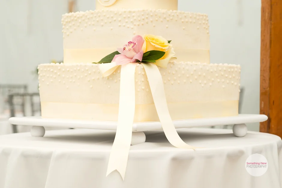 Cake Elizabeth | Wedding Photographer in Maine