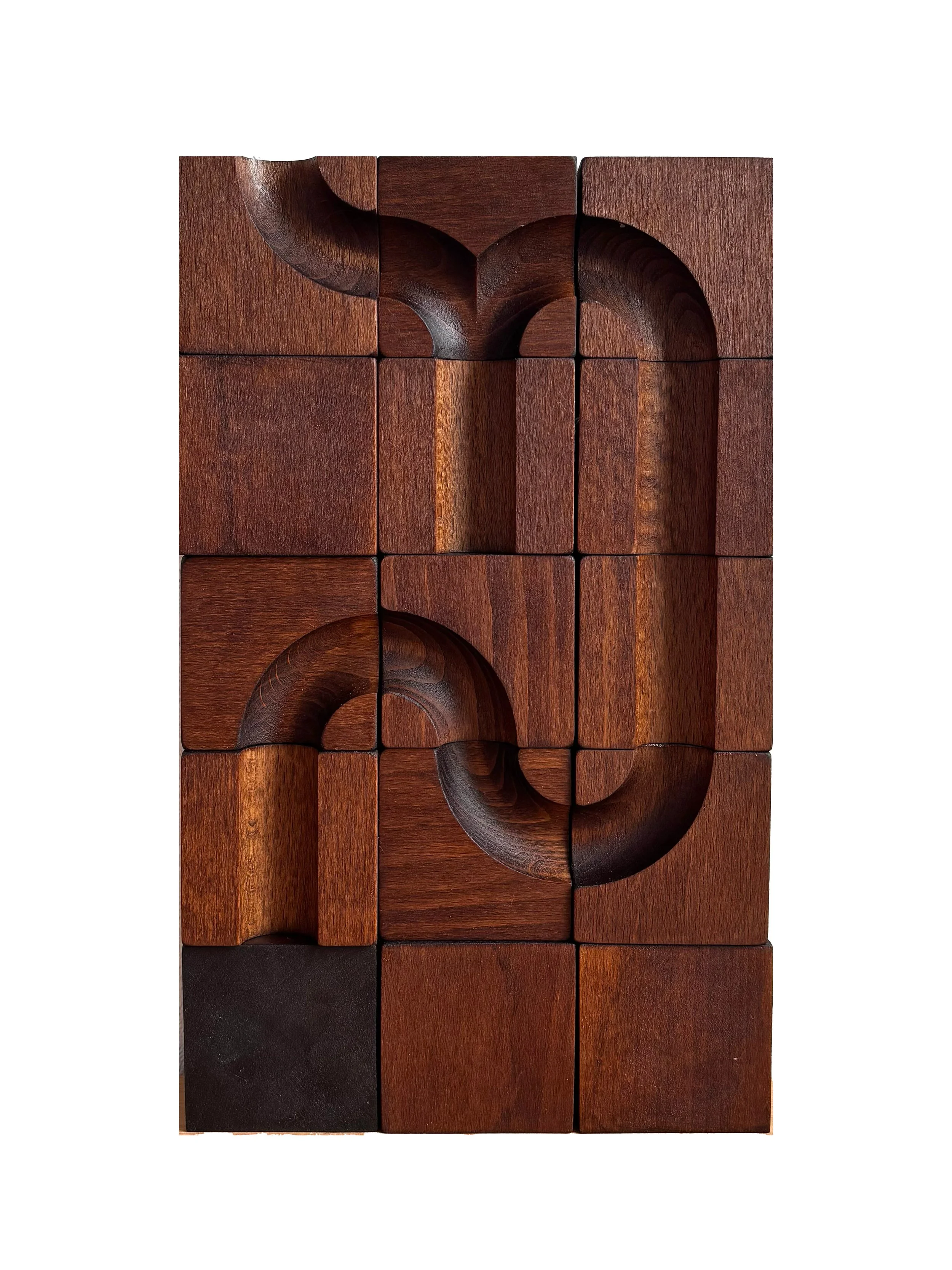 Camille Provost,  Figure-sculpture , 2025. Carved beech wood, 25 x 15 cm. Courtesy of the Artist 