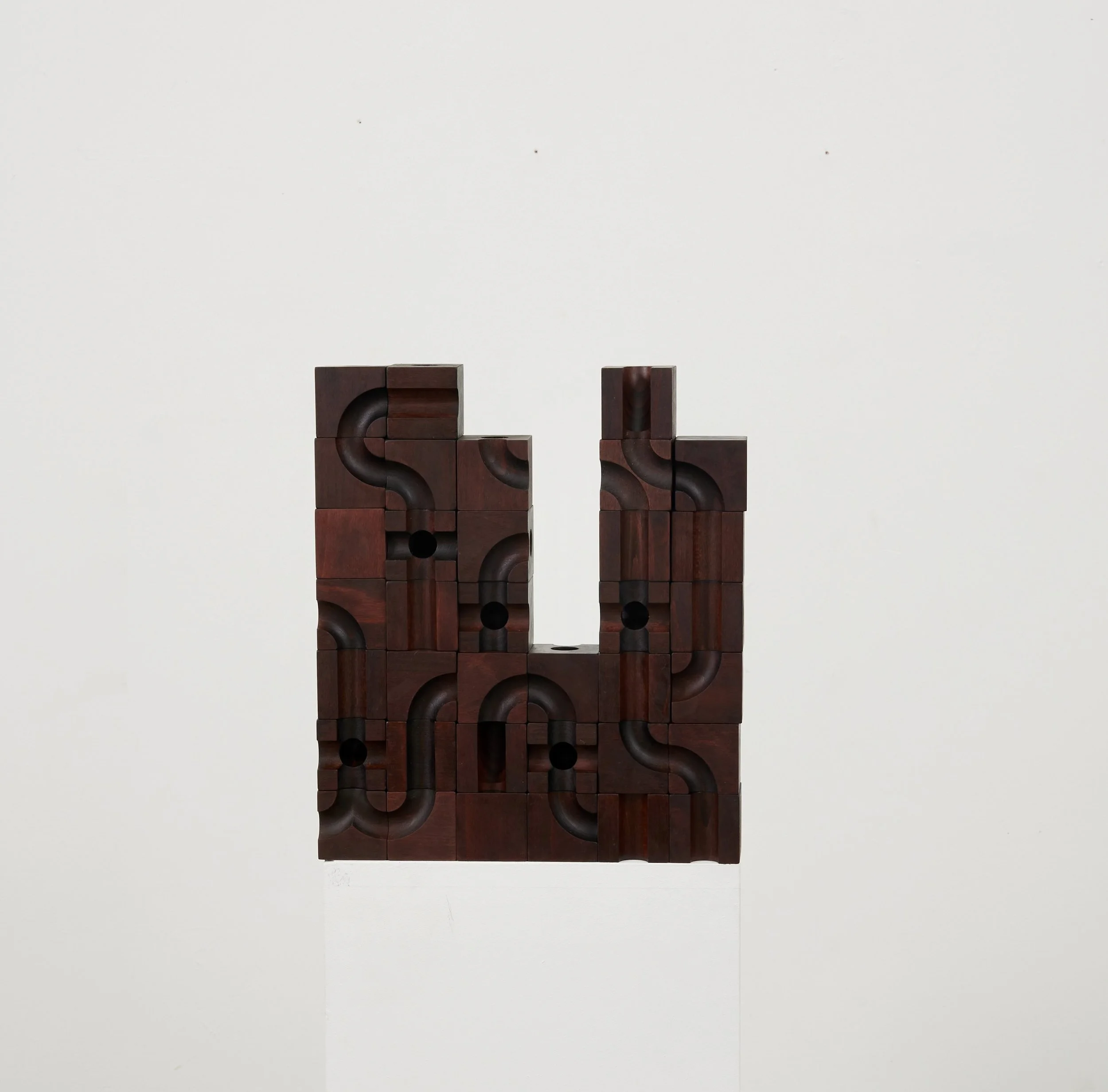 Camille Provost,  Figure-sculpture , 2024. Carved beech wood, 35 x 30 cm. Courtesy of the Artist. 