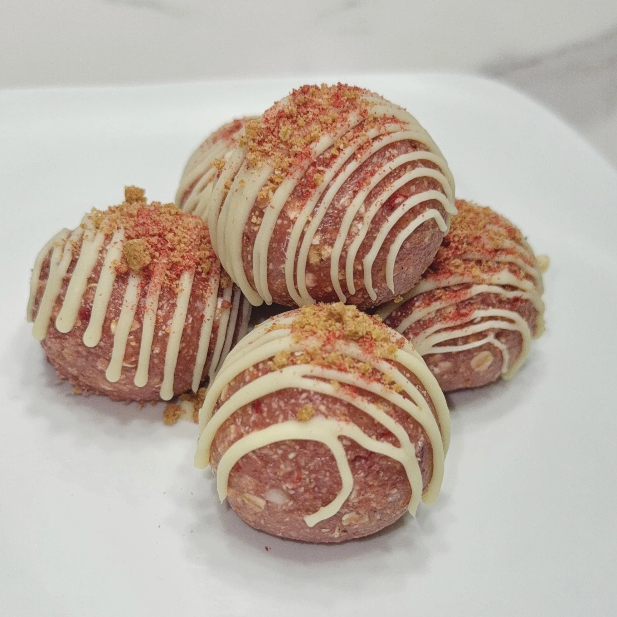 Strawberry cheesecake protein ball meal prep