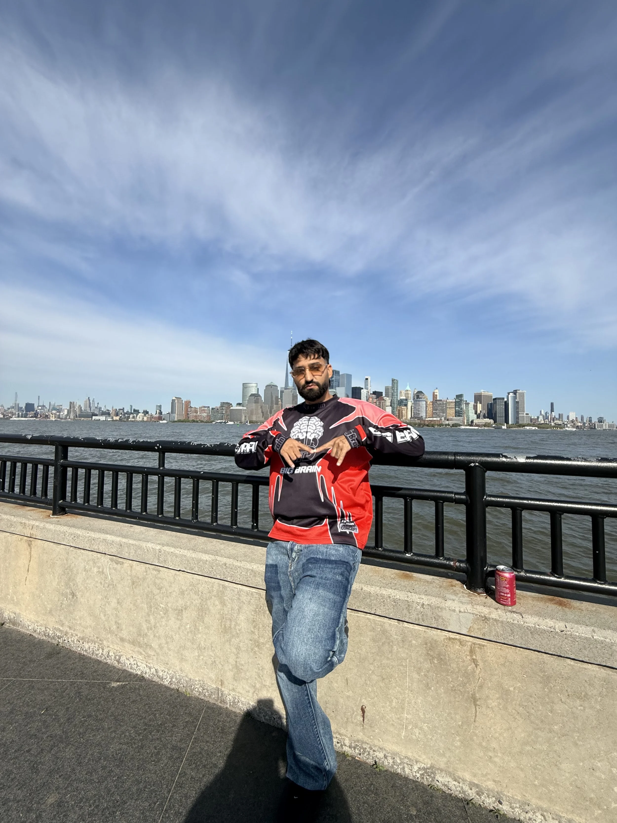 Joantony en  New York durante su intervension enla Mega Mezcla del Prudential