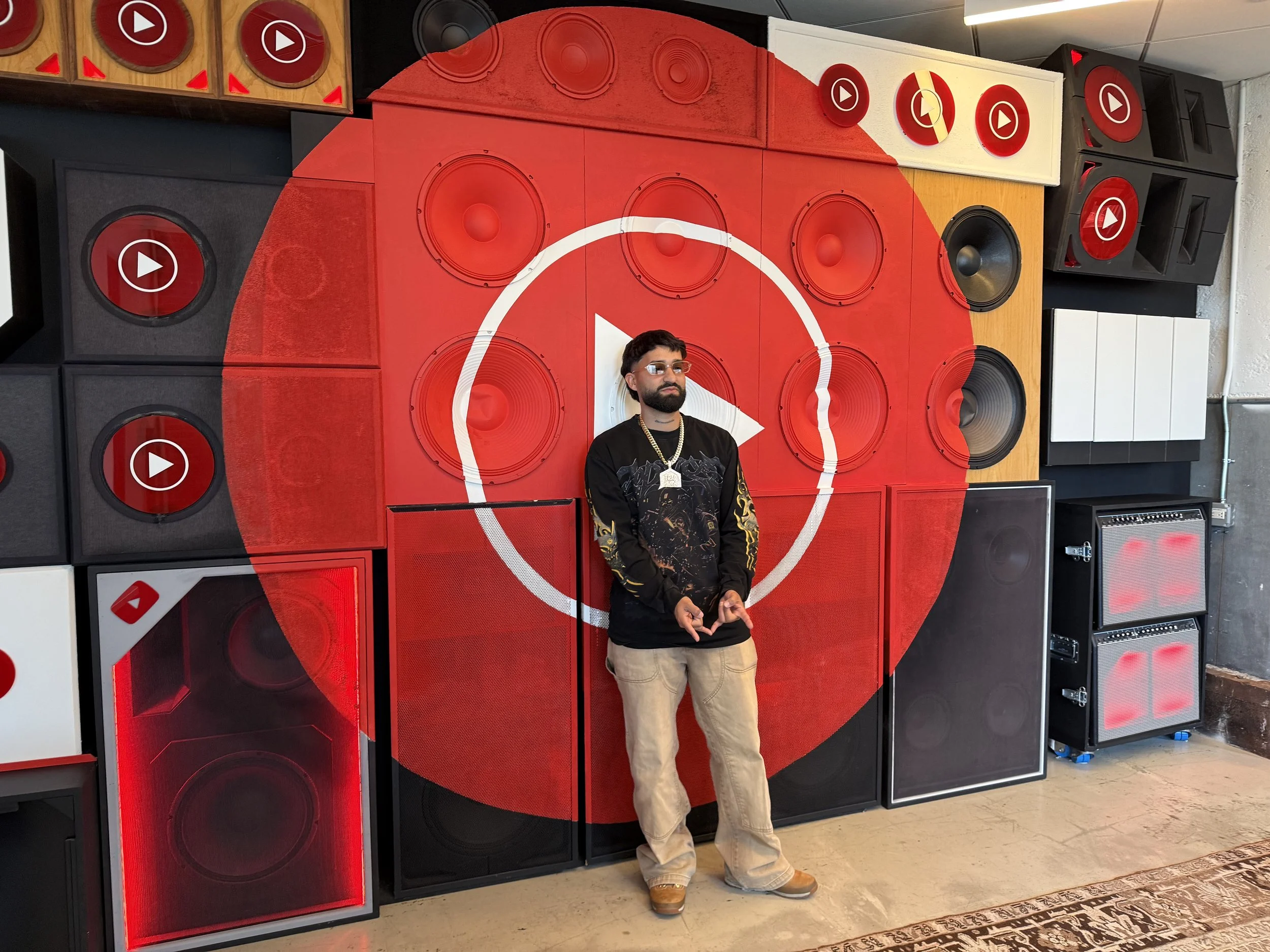 Joantony, Artsita exclusiveode On Top Ev,  visitando oficinas de YouTube en New York
